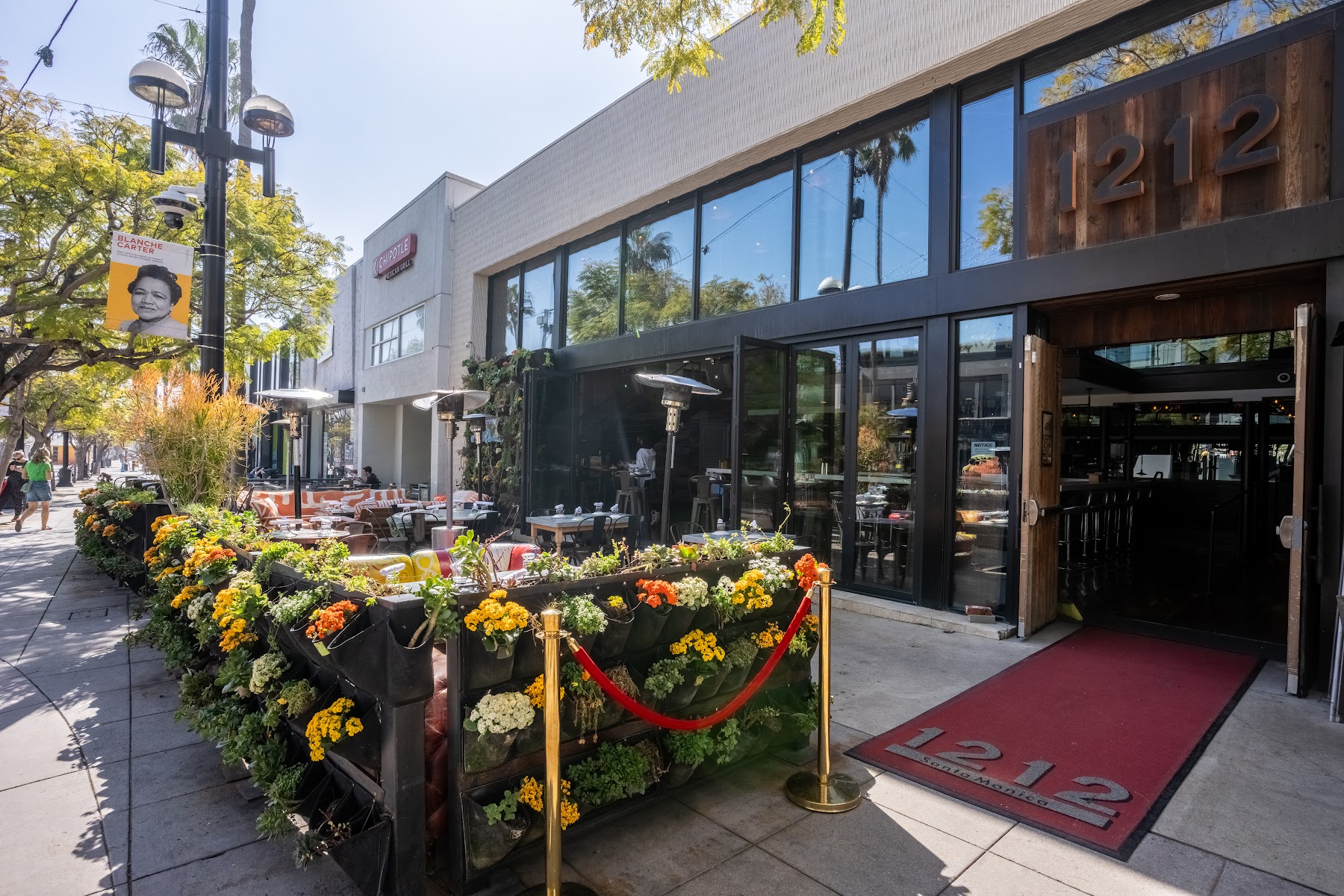 1212 Santa Monica