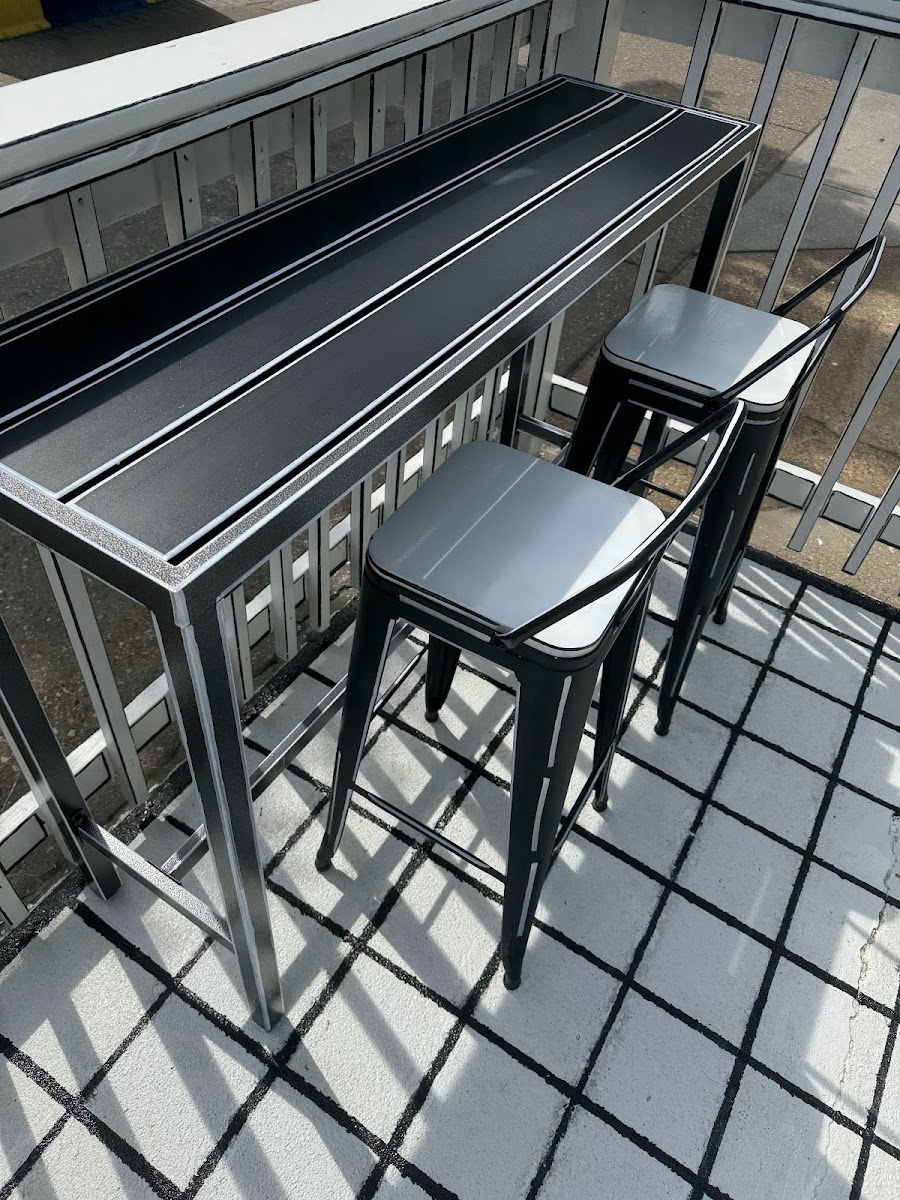 2D CAFE & EATERY