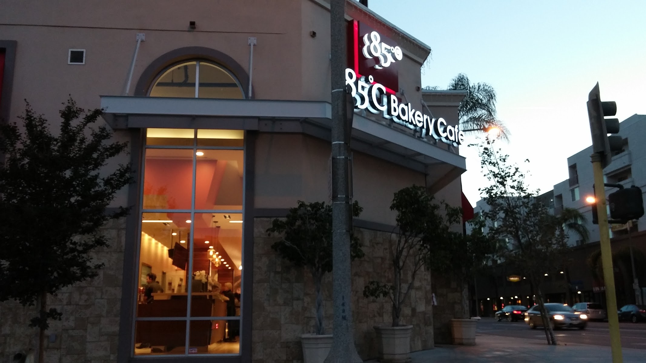 85°C Bakery Cafe - Alhambra
