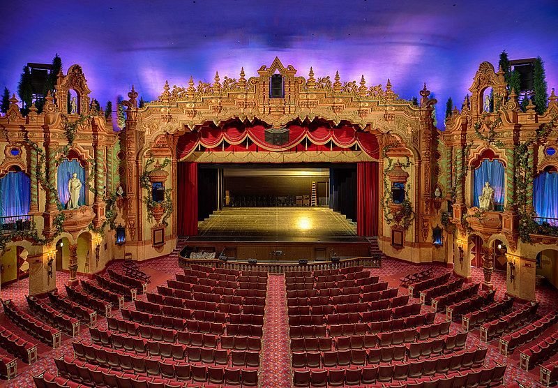 Downtown Akron Date Night at the Civic Theatre