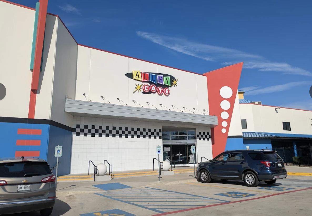 Alley Cats Entertainment and Putt-Putt Golf Center