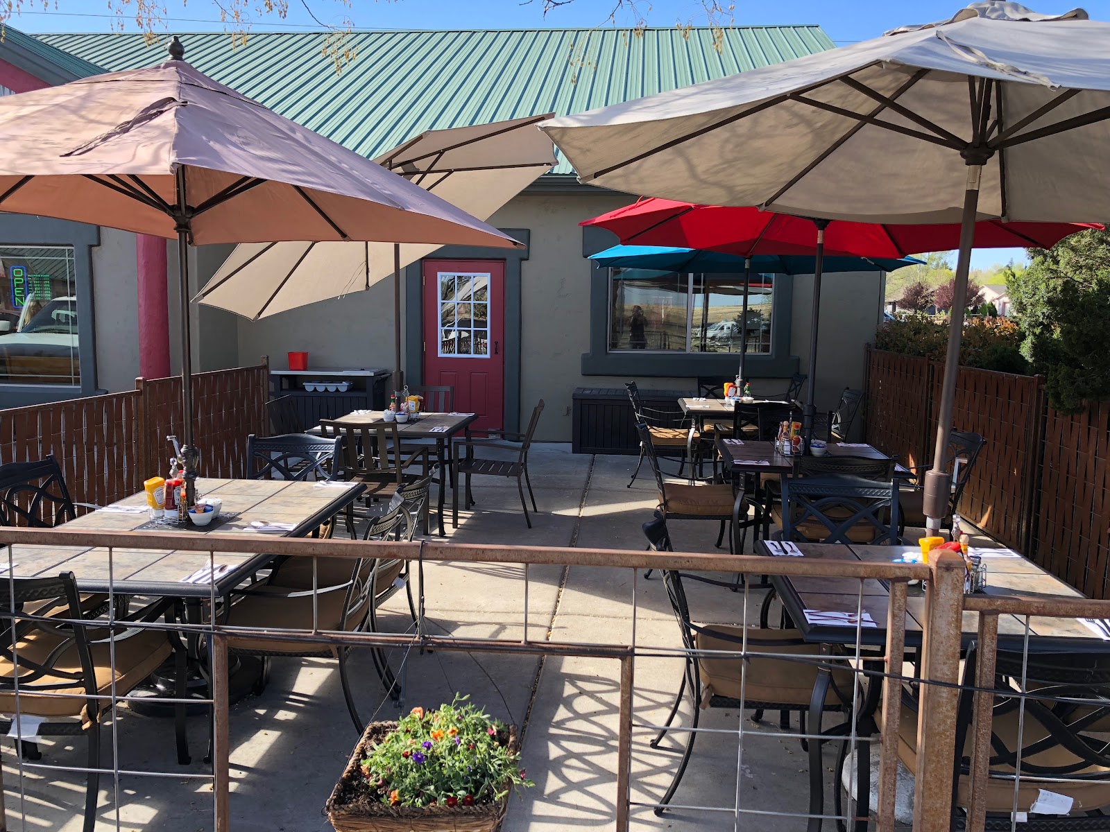 BackBurner Family Restaurant