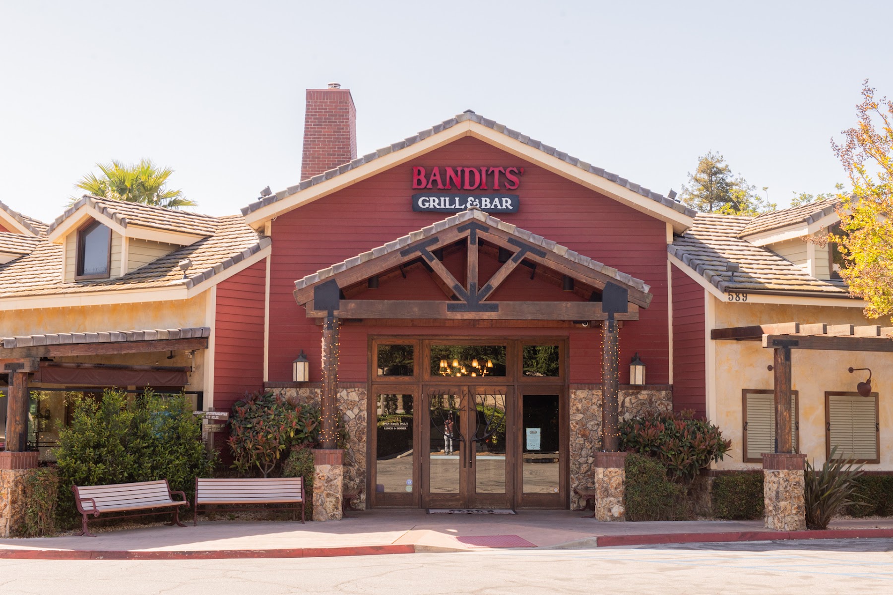 Bandits Grill & Bar