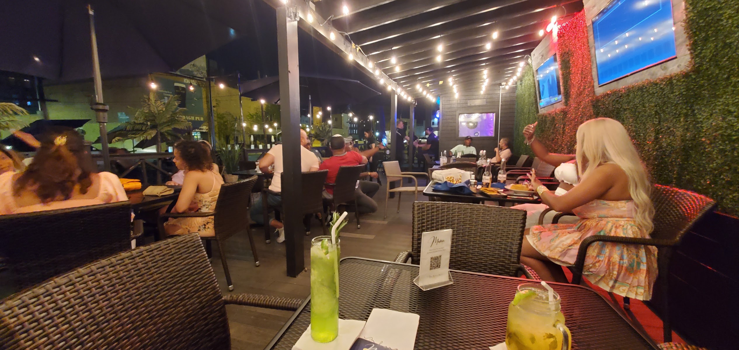 Blue Lounge & Grill
