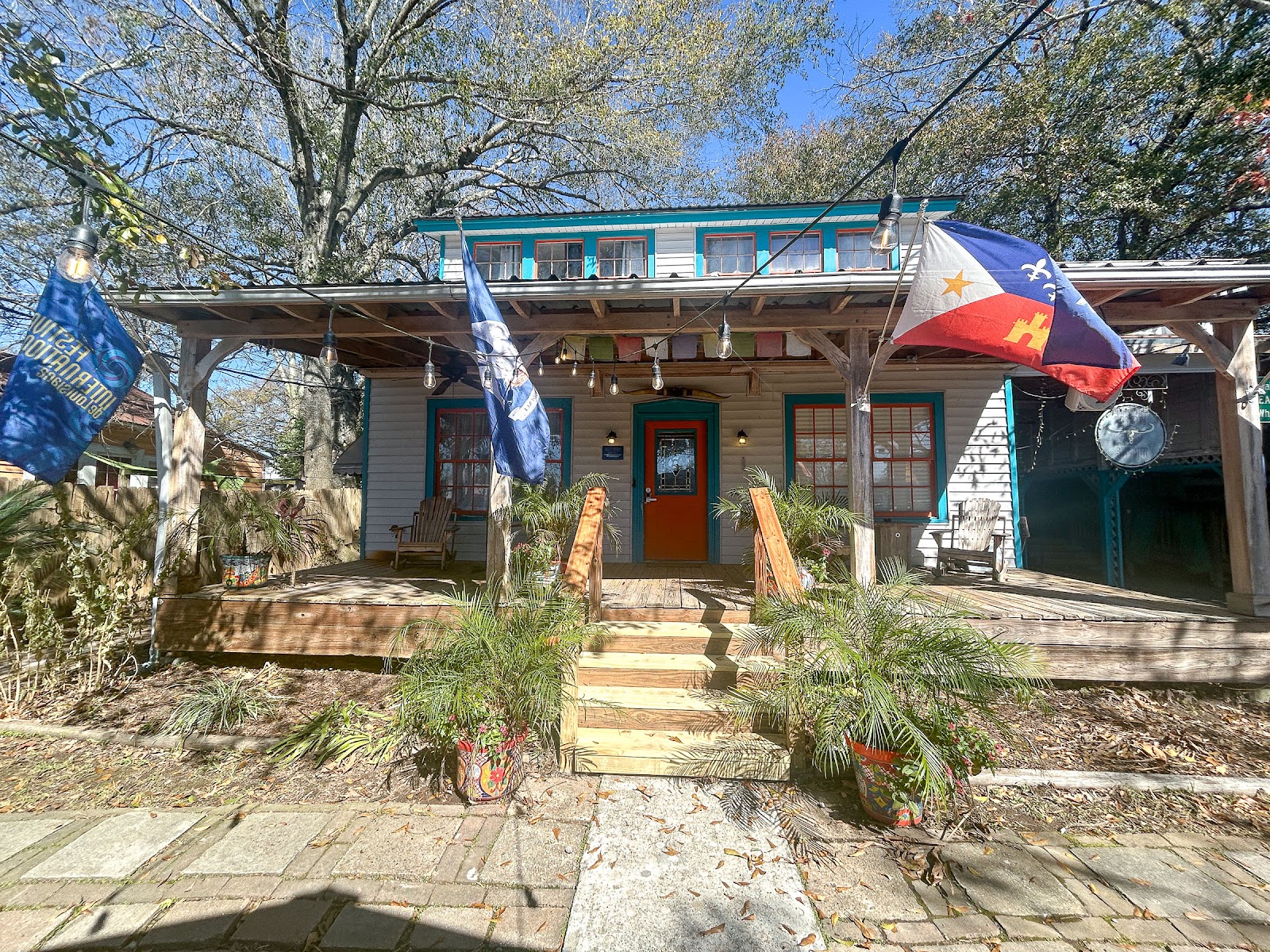 Blue Moon Saloon & Guest House