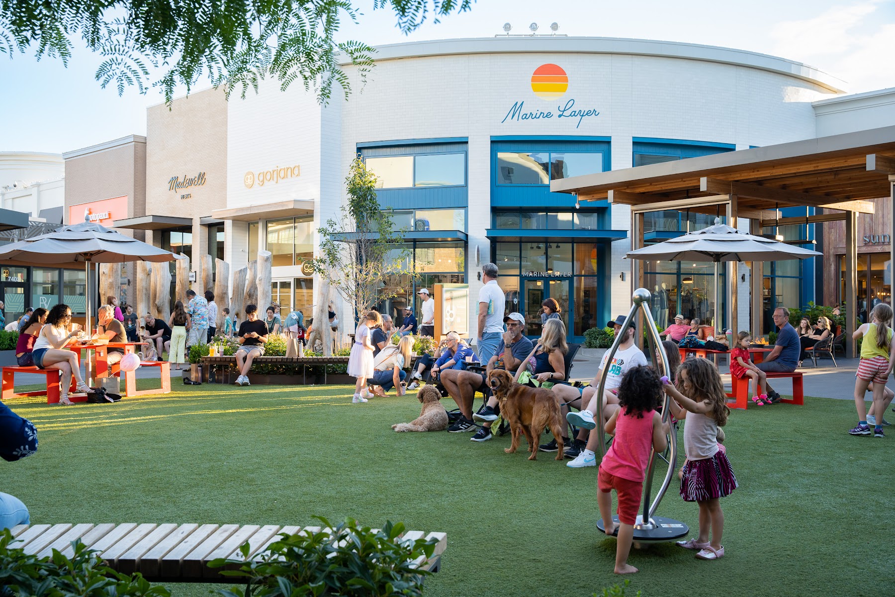 Bridgeport Village