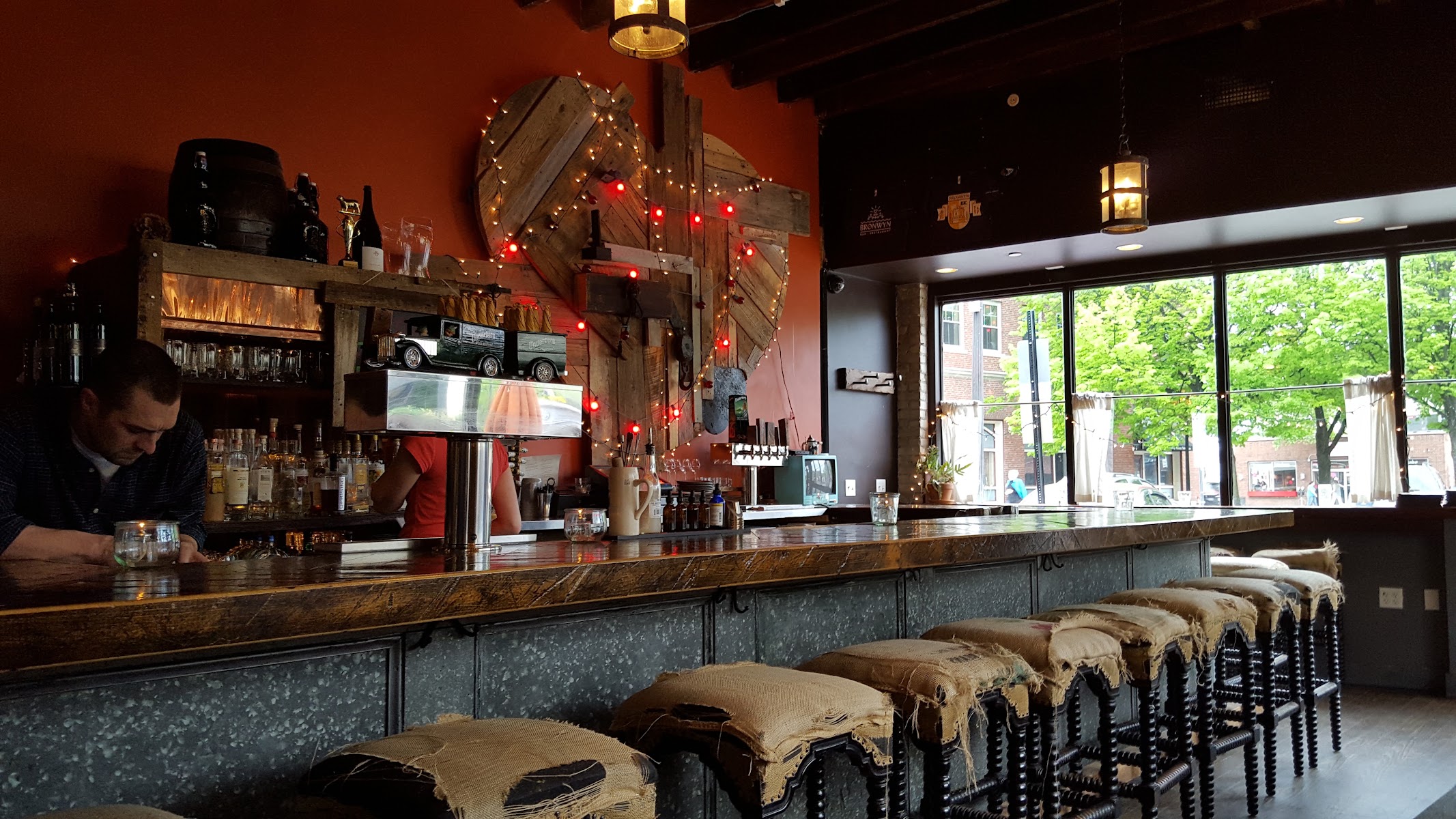 BRONWYN Restaurant