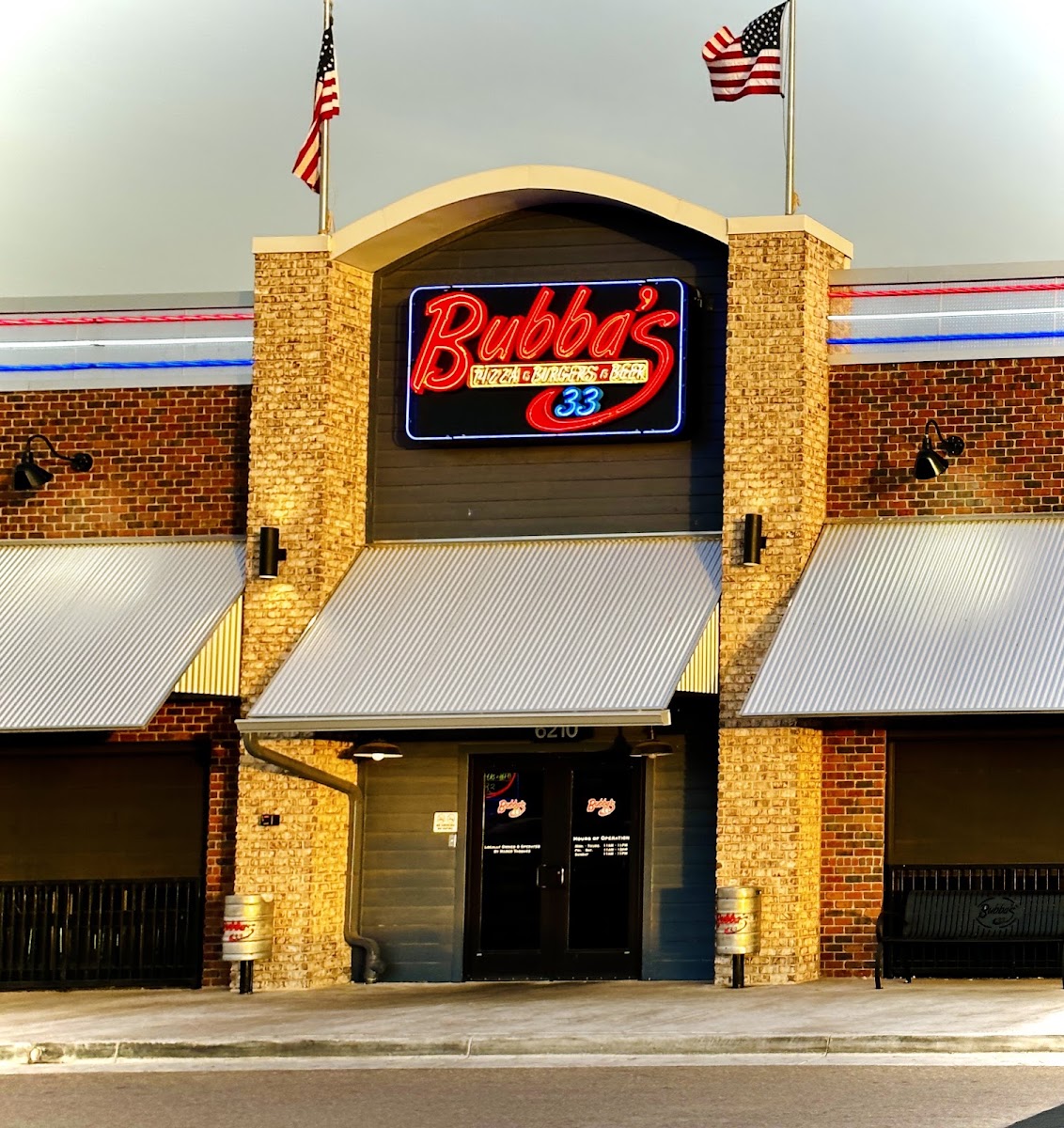 Bubba's 33