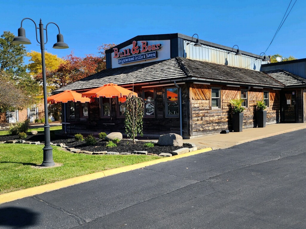 Bull & Bear Neighborhood Grille and Tavern (Belmont)