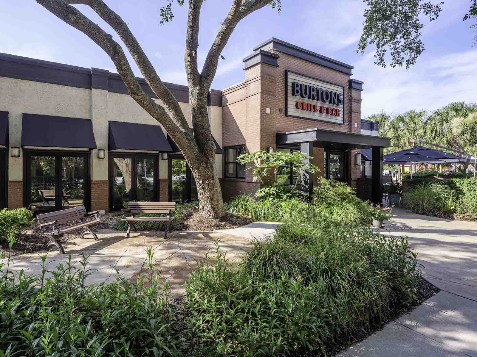 Burtons Grill & Bar
