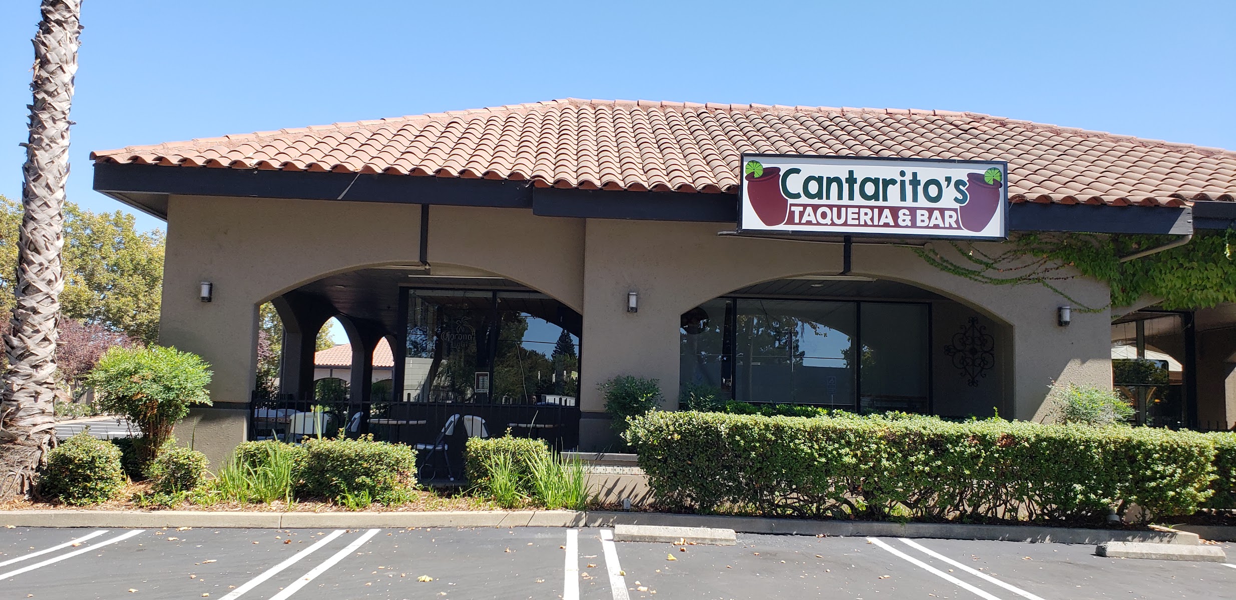 Cantaritos Taqueria and Bar