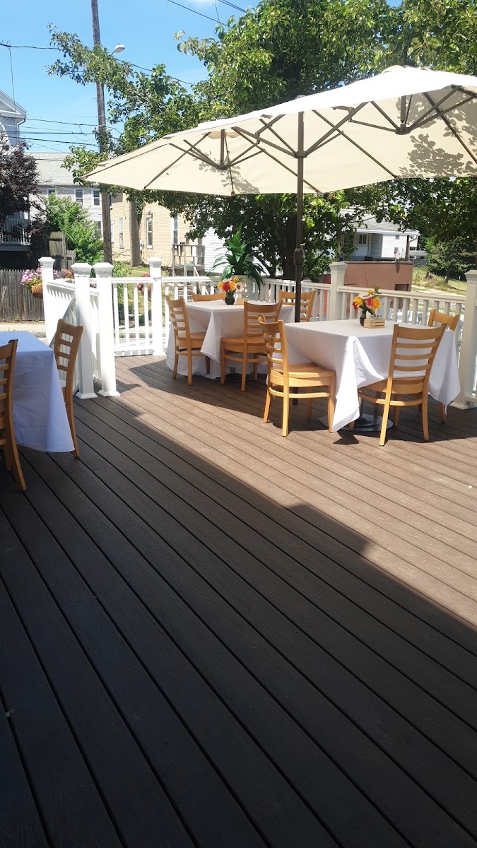 Casa Blanca Restaurant & Grill