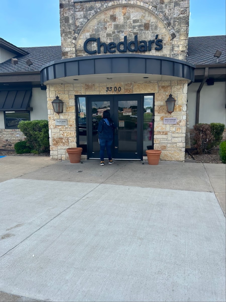 Cheddar's Scratch Kitchen