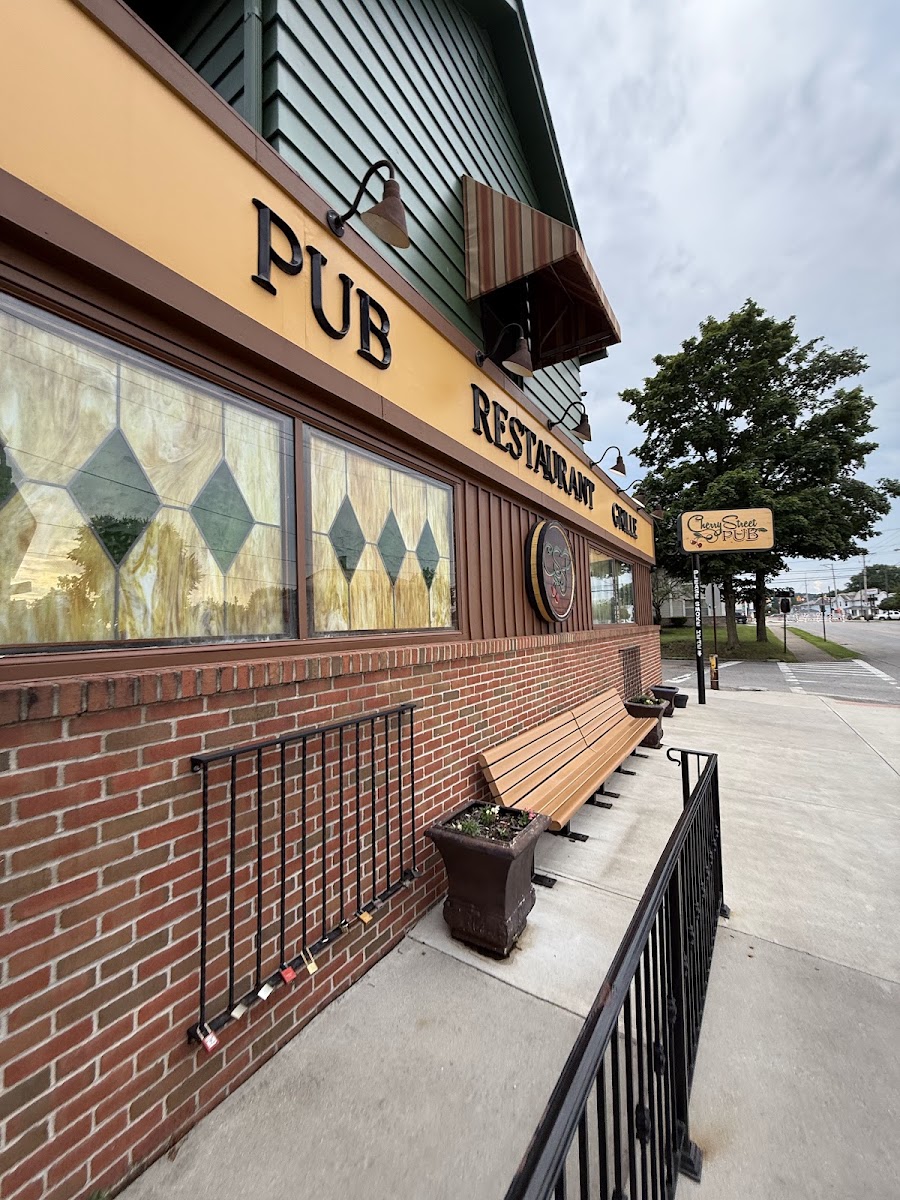 Cherry Street Pub