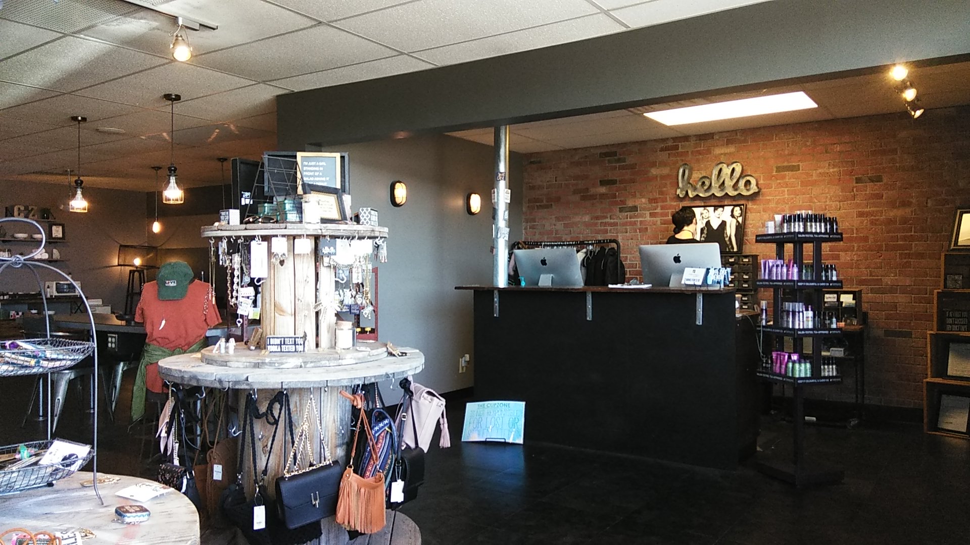 Clipzone Salon and Spa