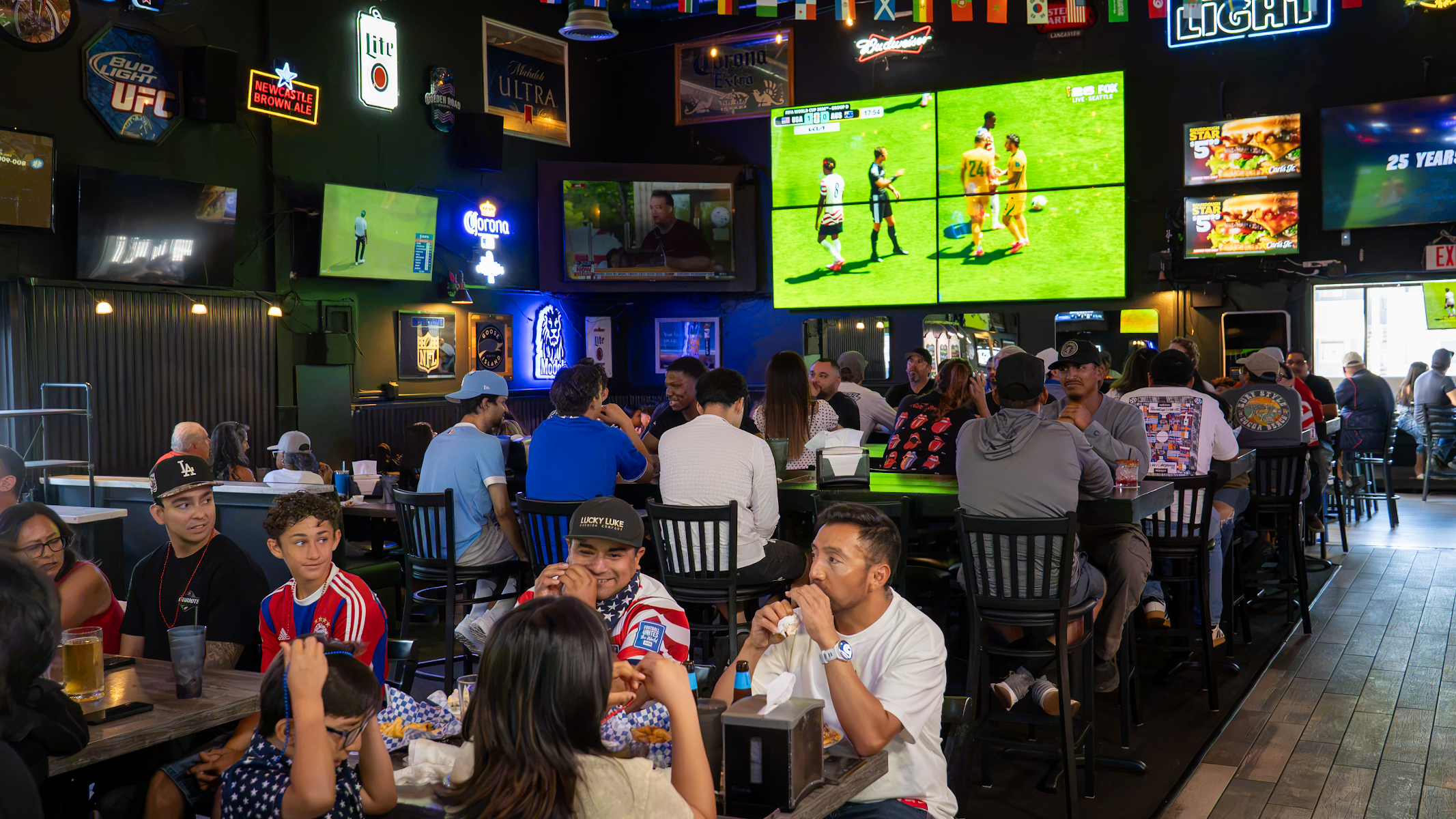 Coach's Sports Bar & Grill