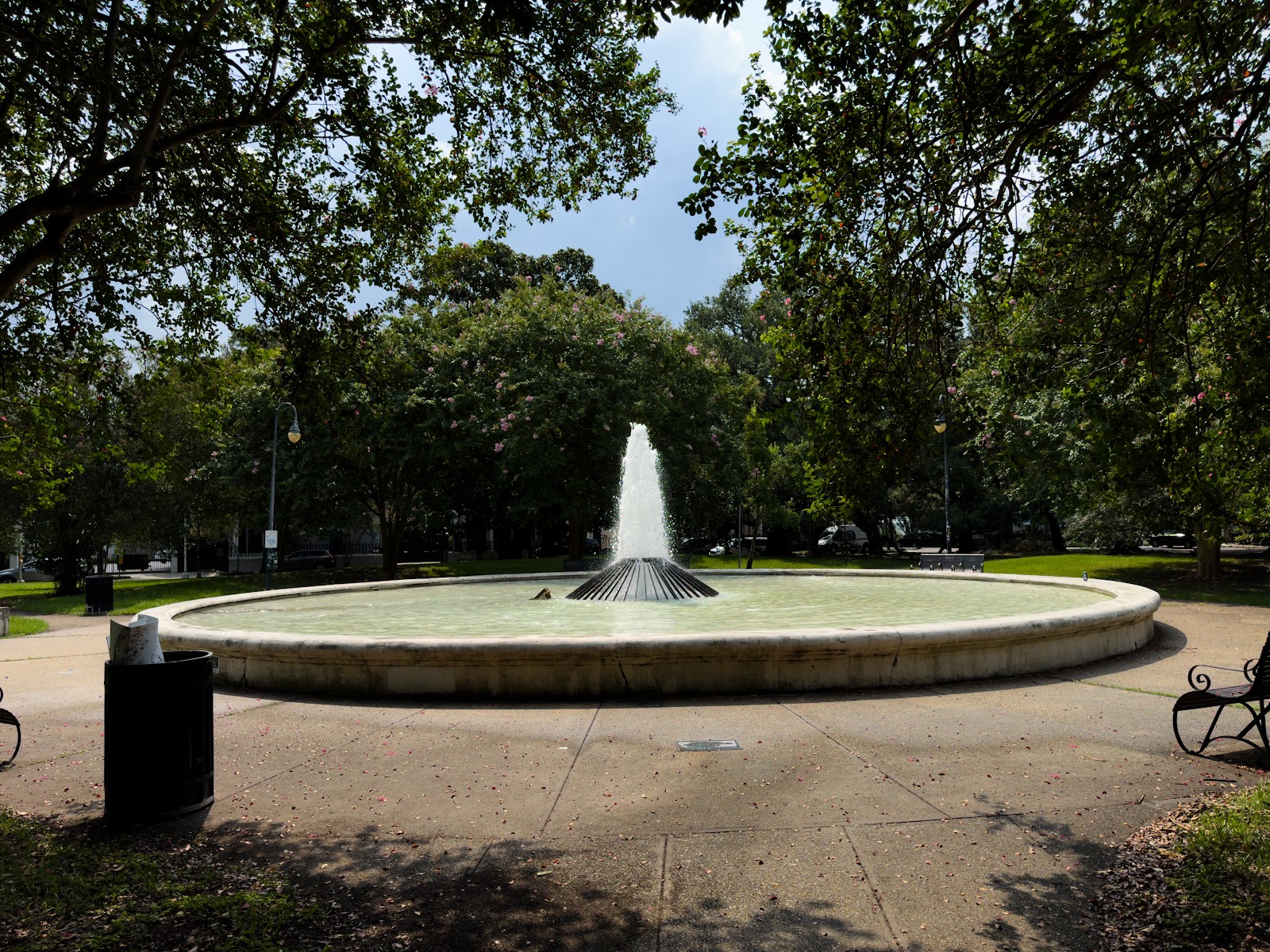 Coliseum Square Park