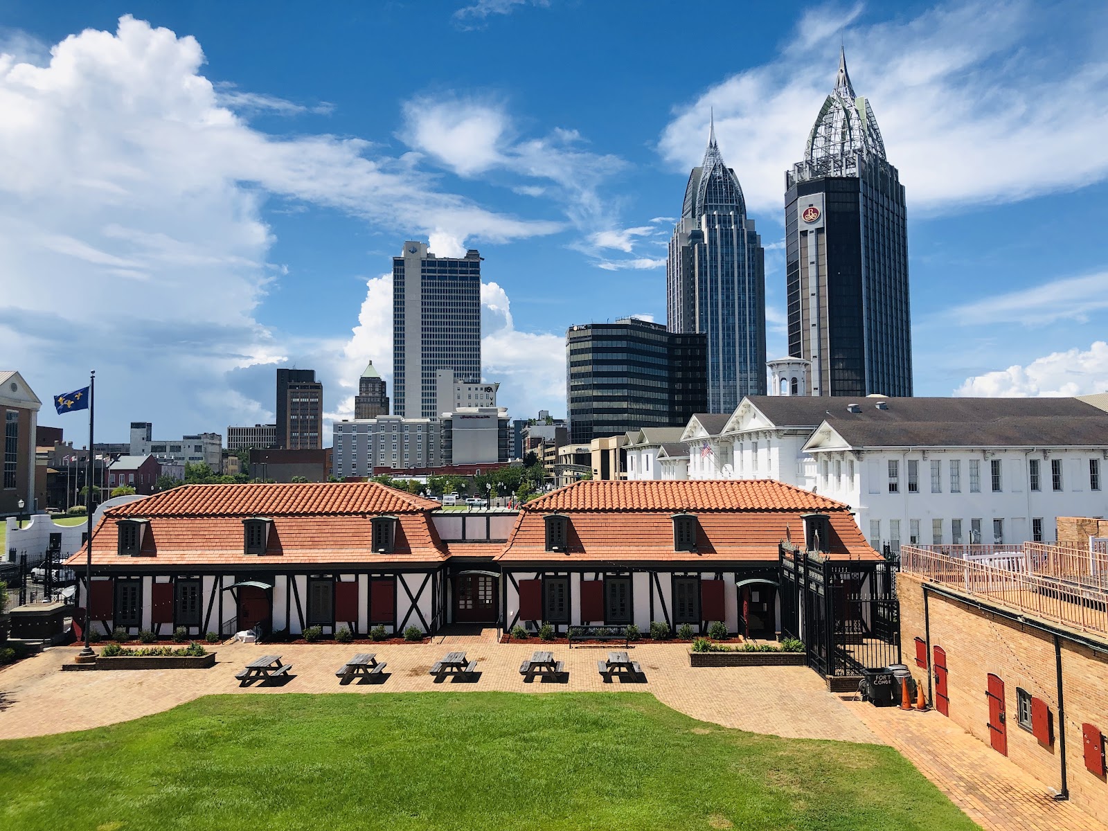 Budget History & Stroll in Downtown Mobile
