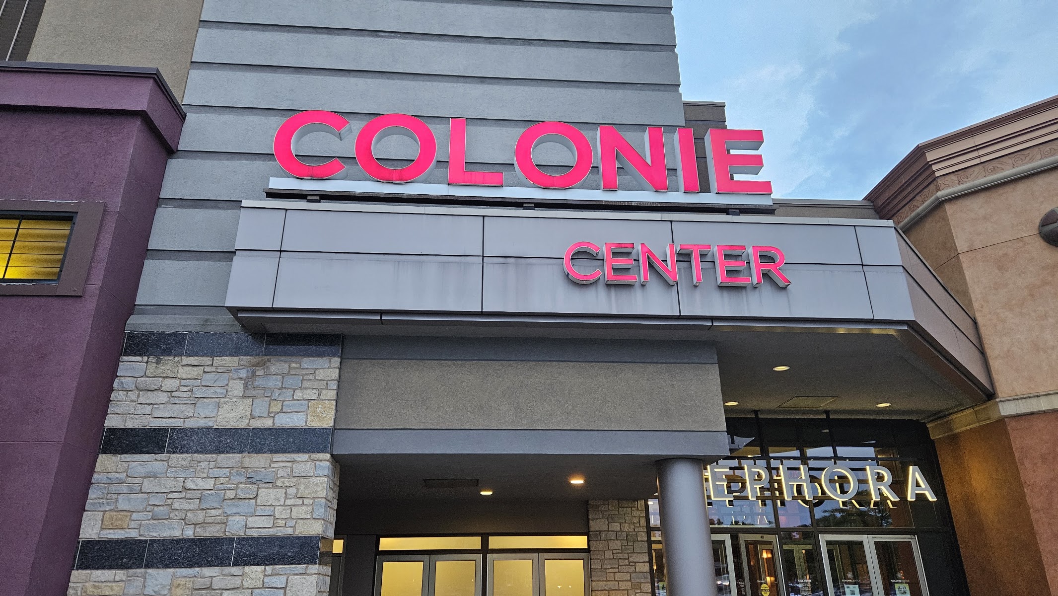 Colonie Center