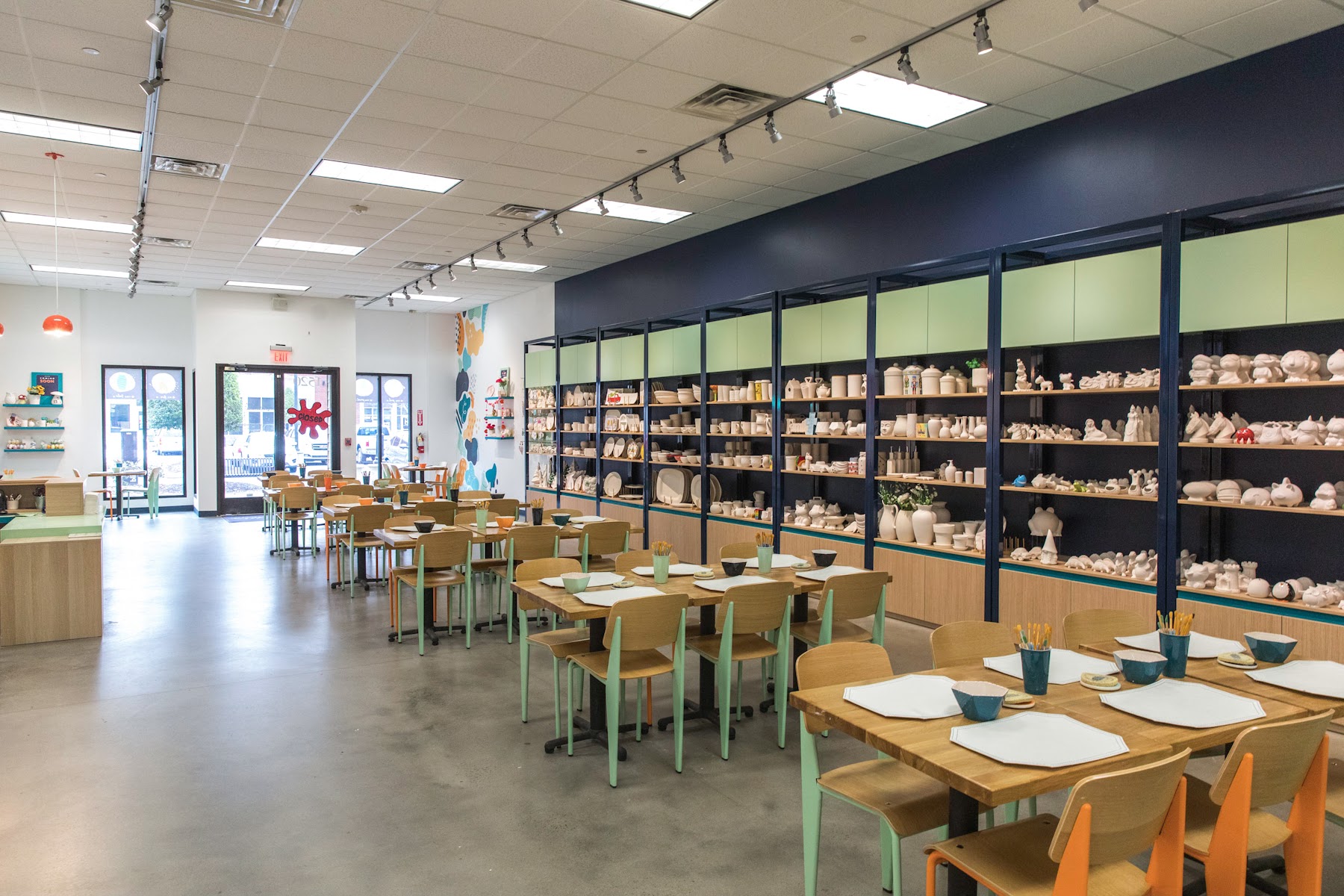 Date Night: Paint & Dine in Murfreesboro