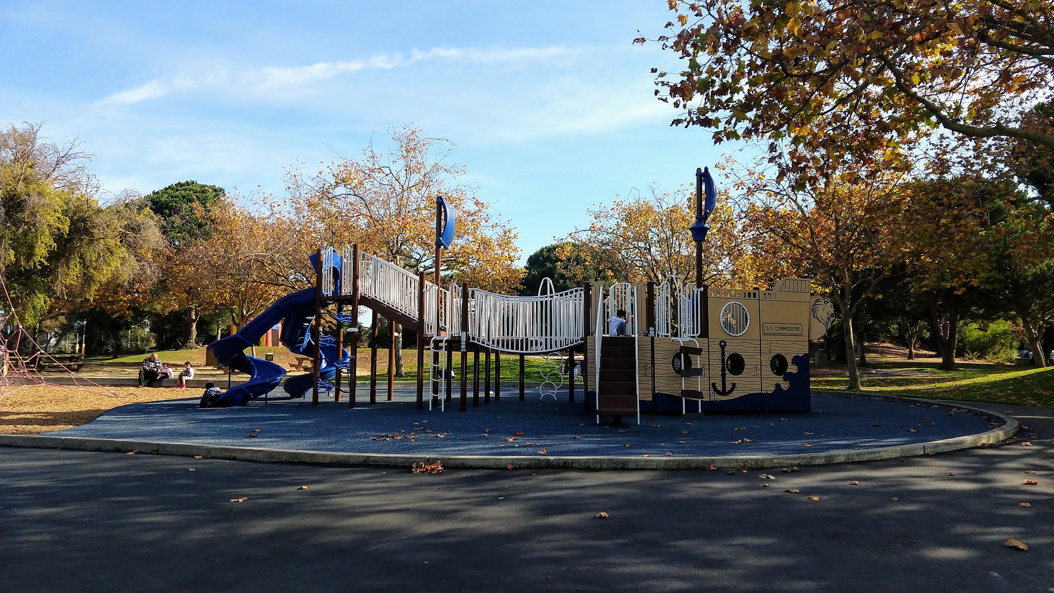 Commodore Park