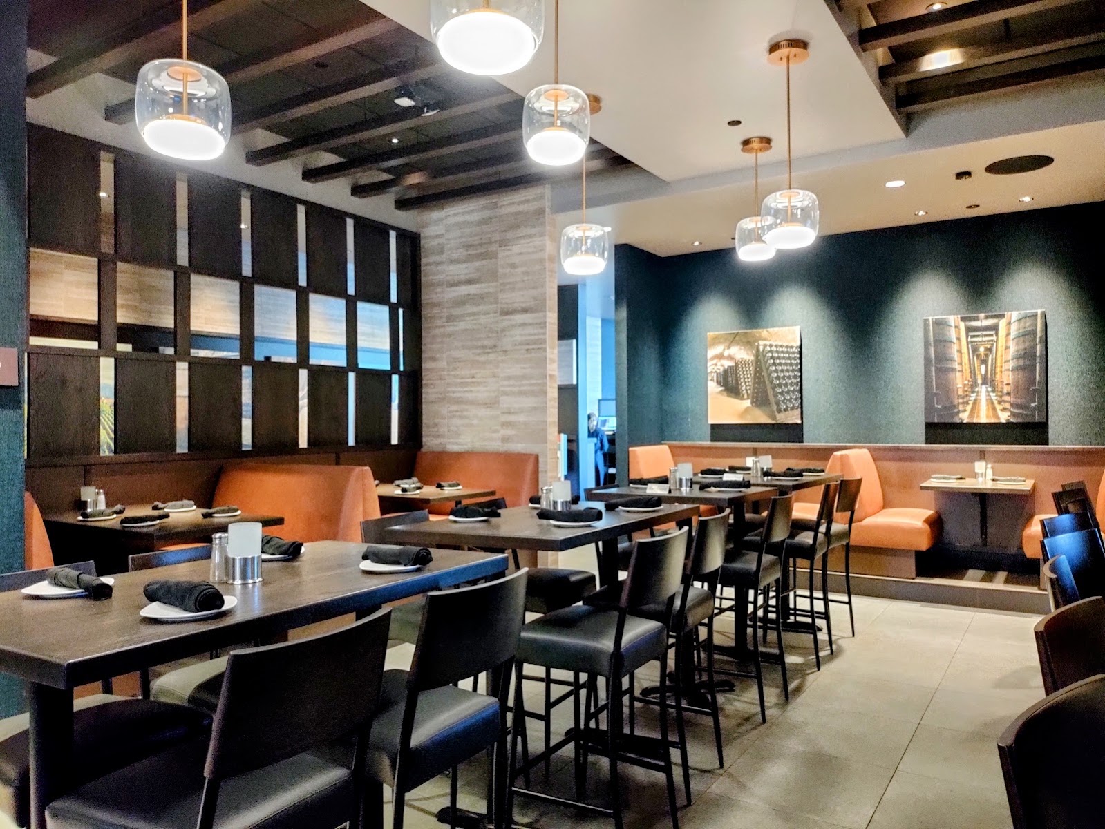 Cooper’s Hawk Winery & Restaurant