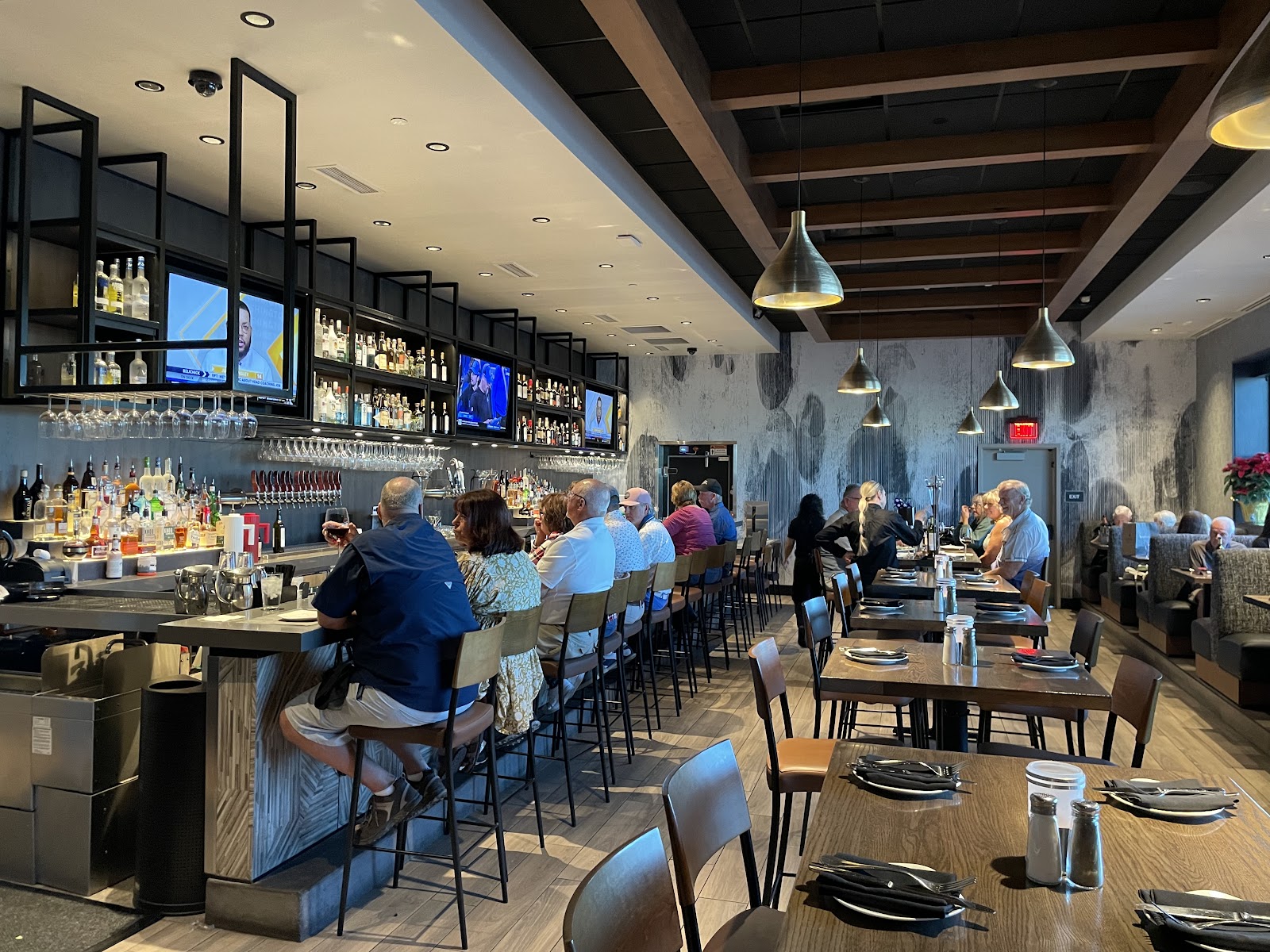 Cooper’s Hawk Winery & Restaurant