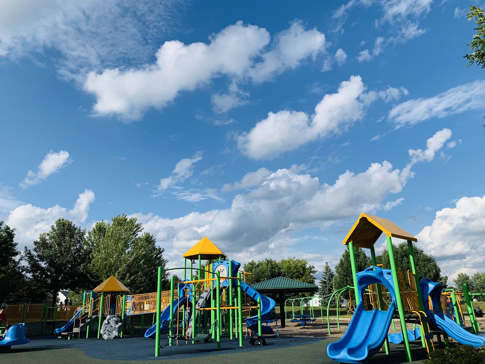 Country Lakes Park