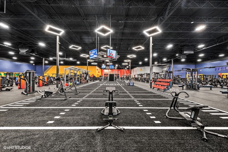 Crunch Fitness - Burbank Station