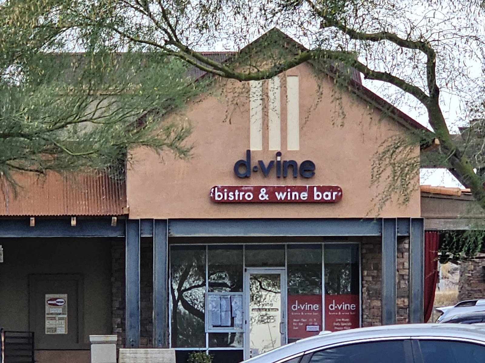D'Vine Bistro & Wine Bar - Mesa