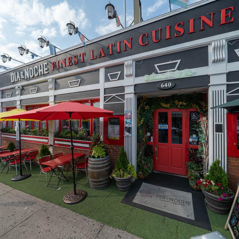 Dia & Noche Restaurant