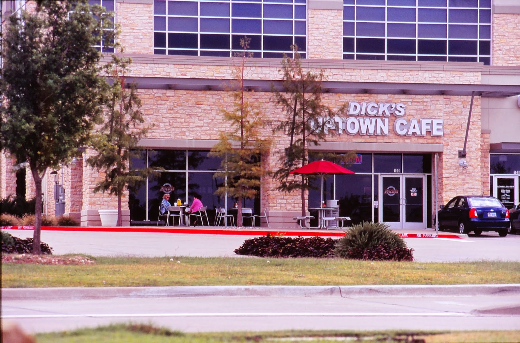 Dicks Uptown Cafe