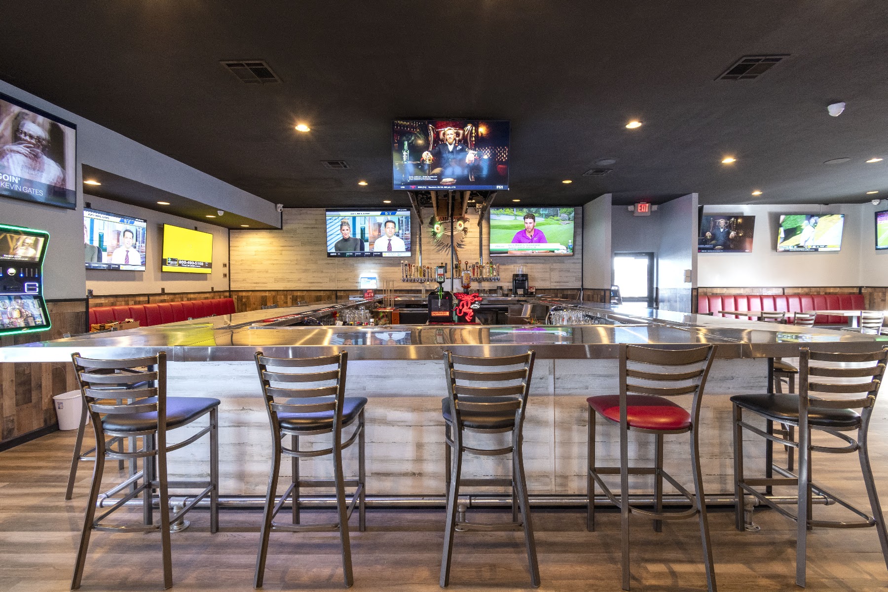Dirty Birdies Sports Bar & Grill