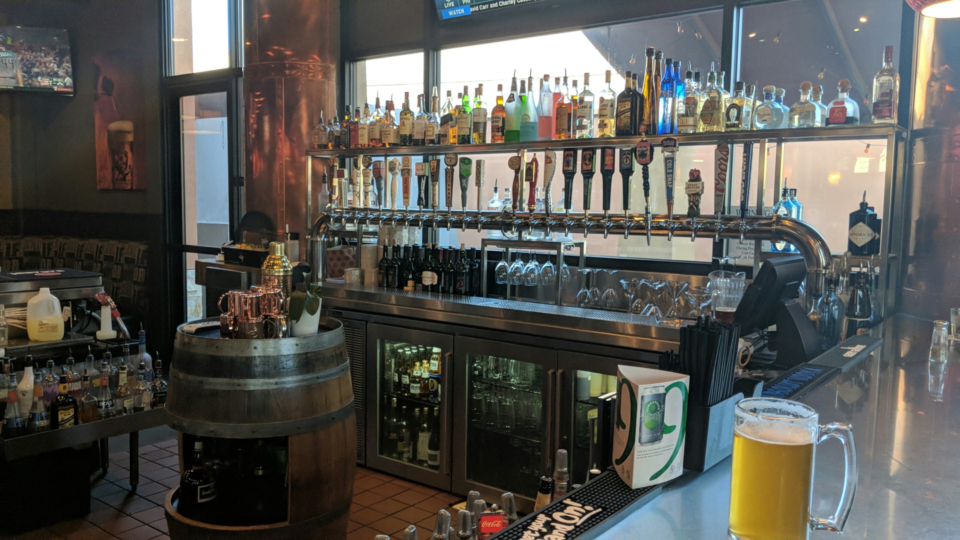 Dj’s Restaurant & Taphouse