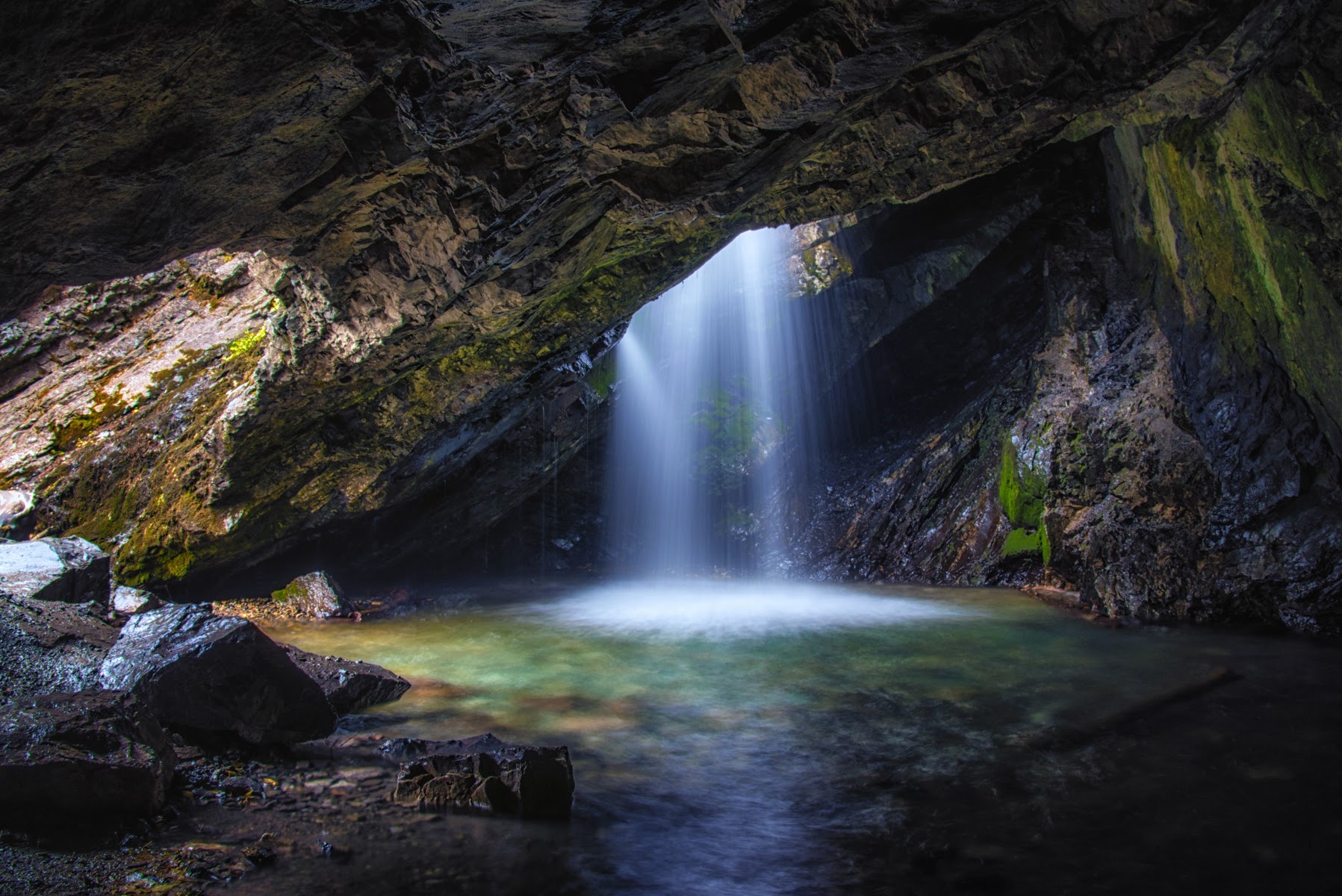Donut Falls Summer Trailhead