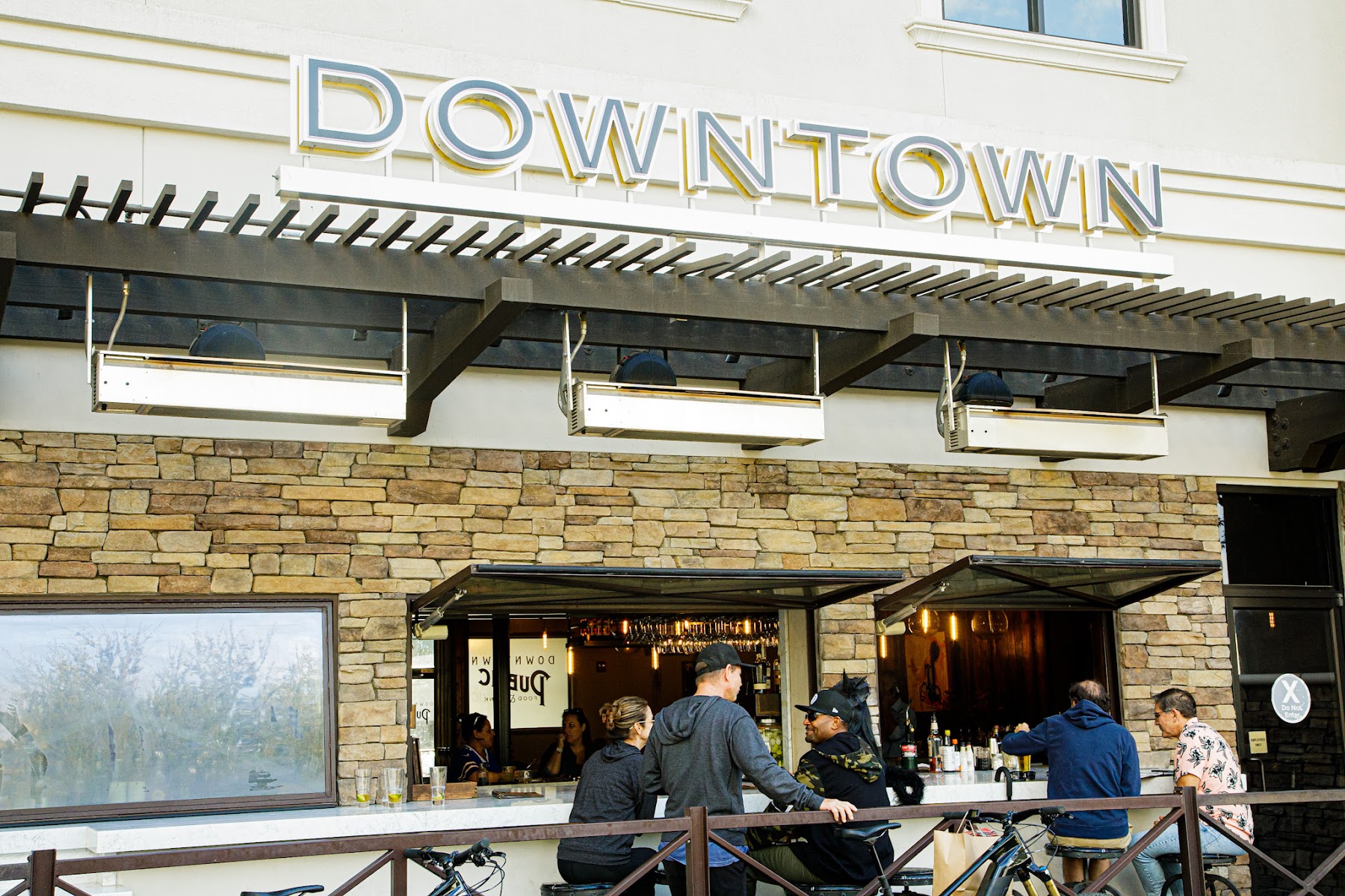 DownTown PUBlic