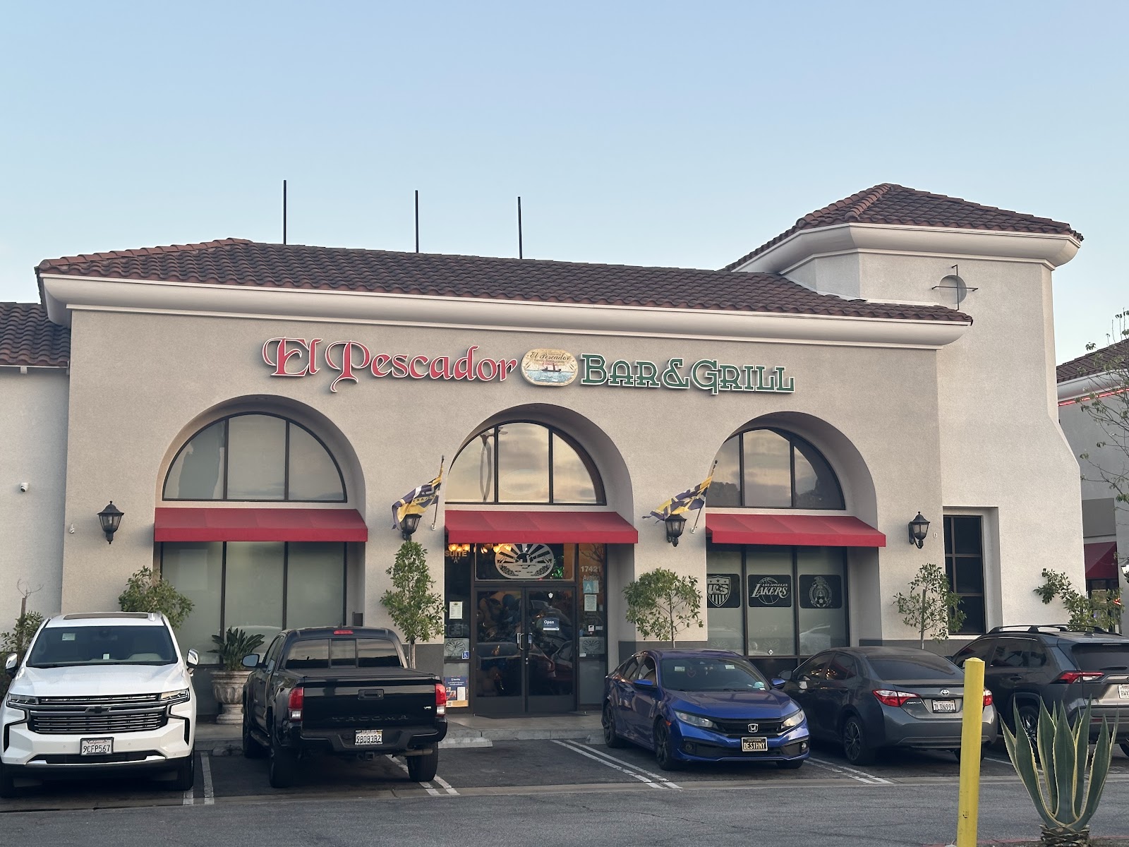 El Pescador Bar & Grill