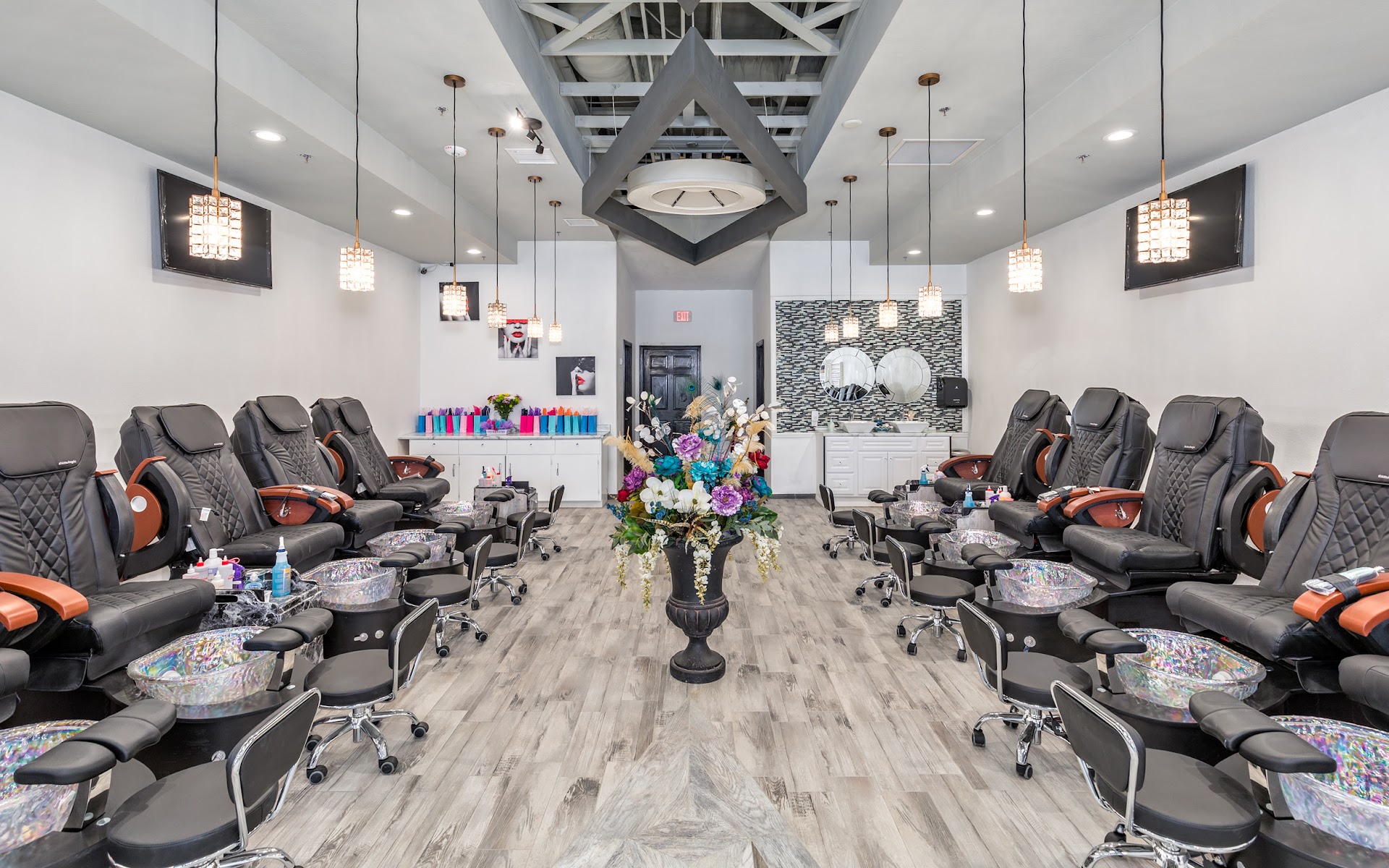 Elegant Nail Bar & Spa