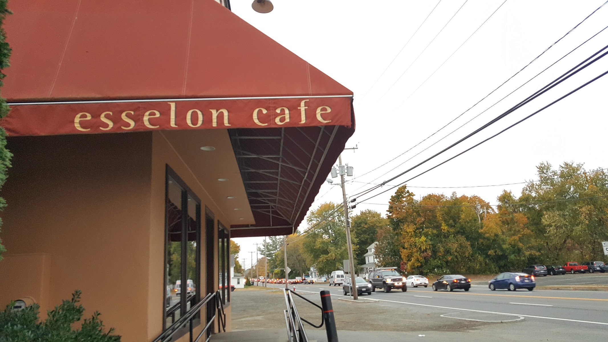 Esselon Café