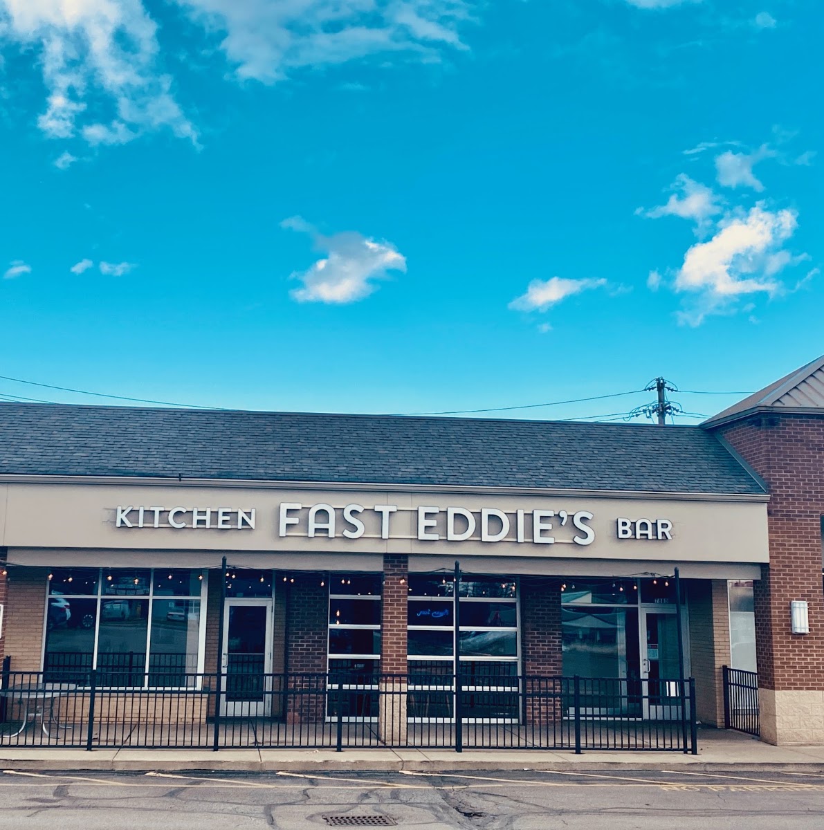 Fast Eddie's Kitchen & Bar