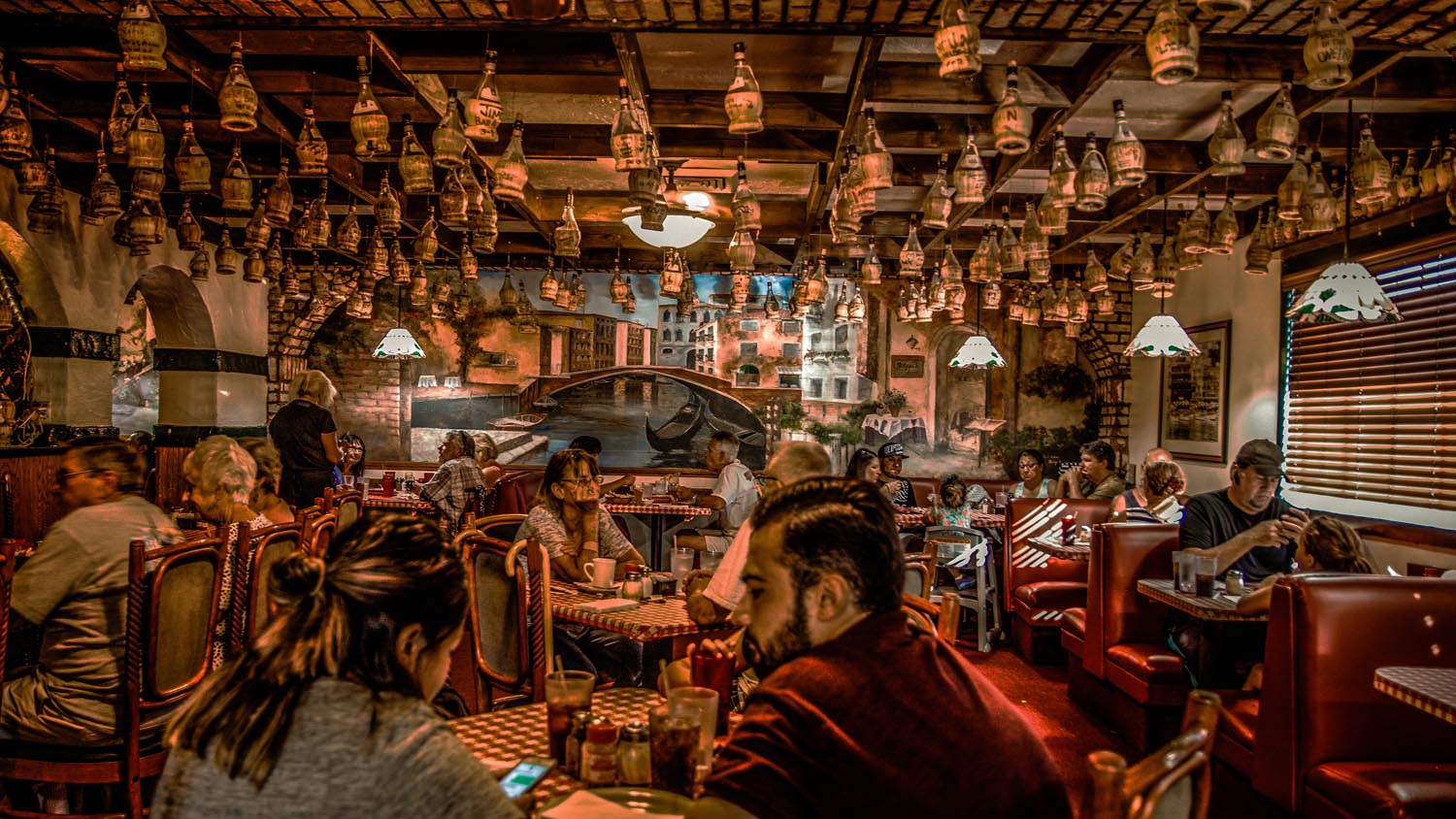 Filippi's Pizza Grotto Santee
