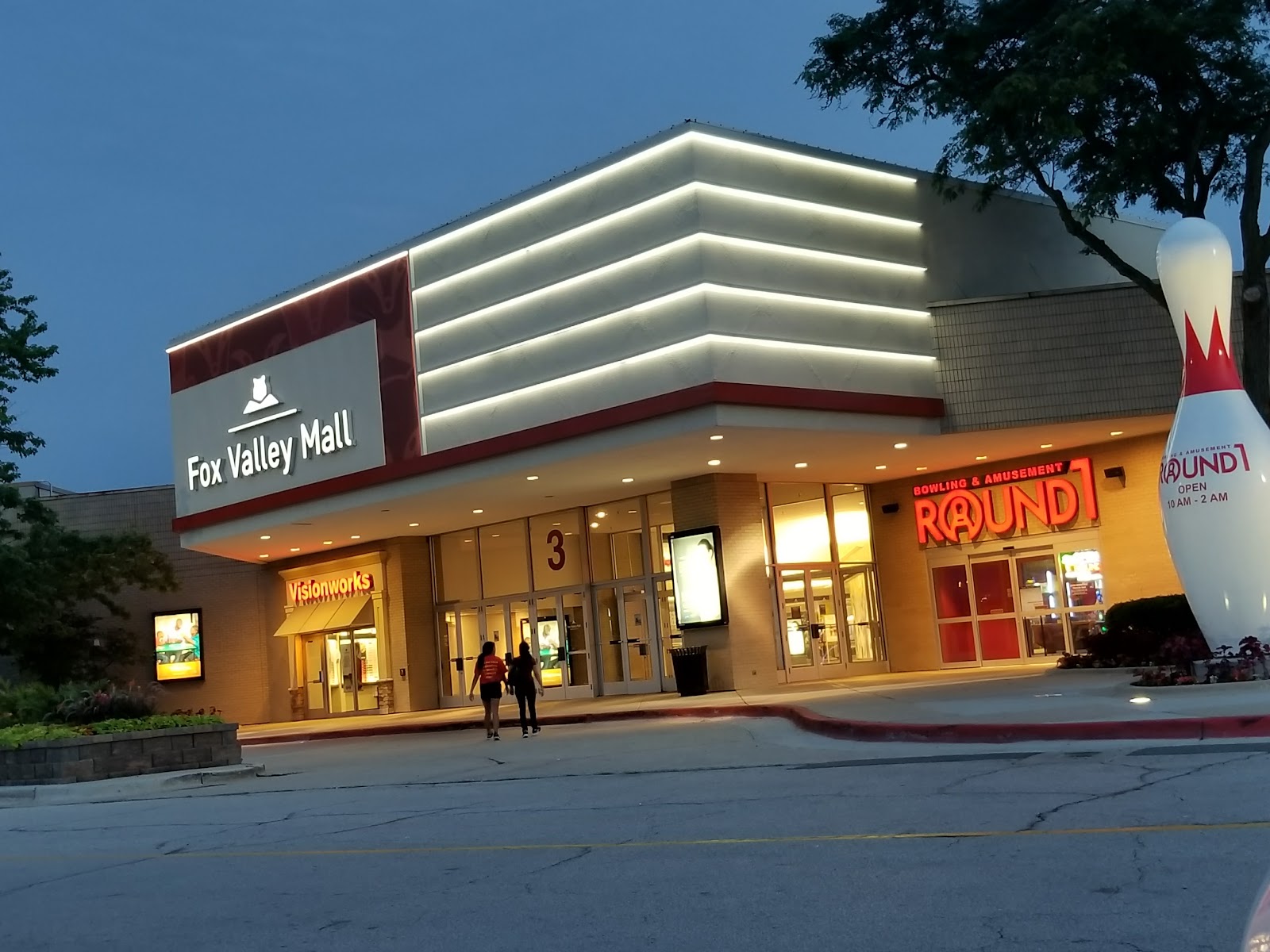 Fox Valley Mall