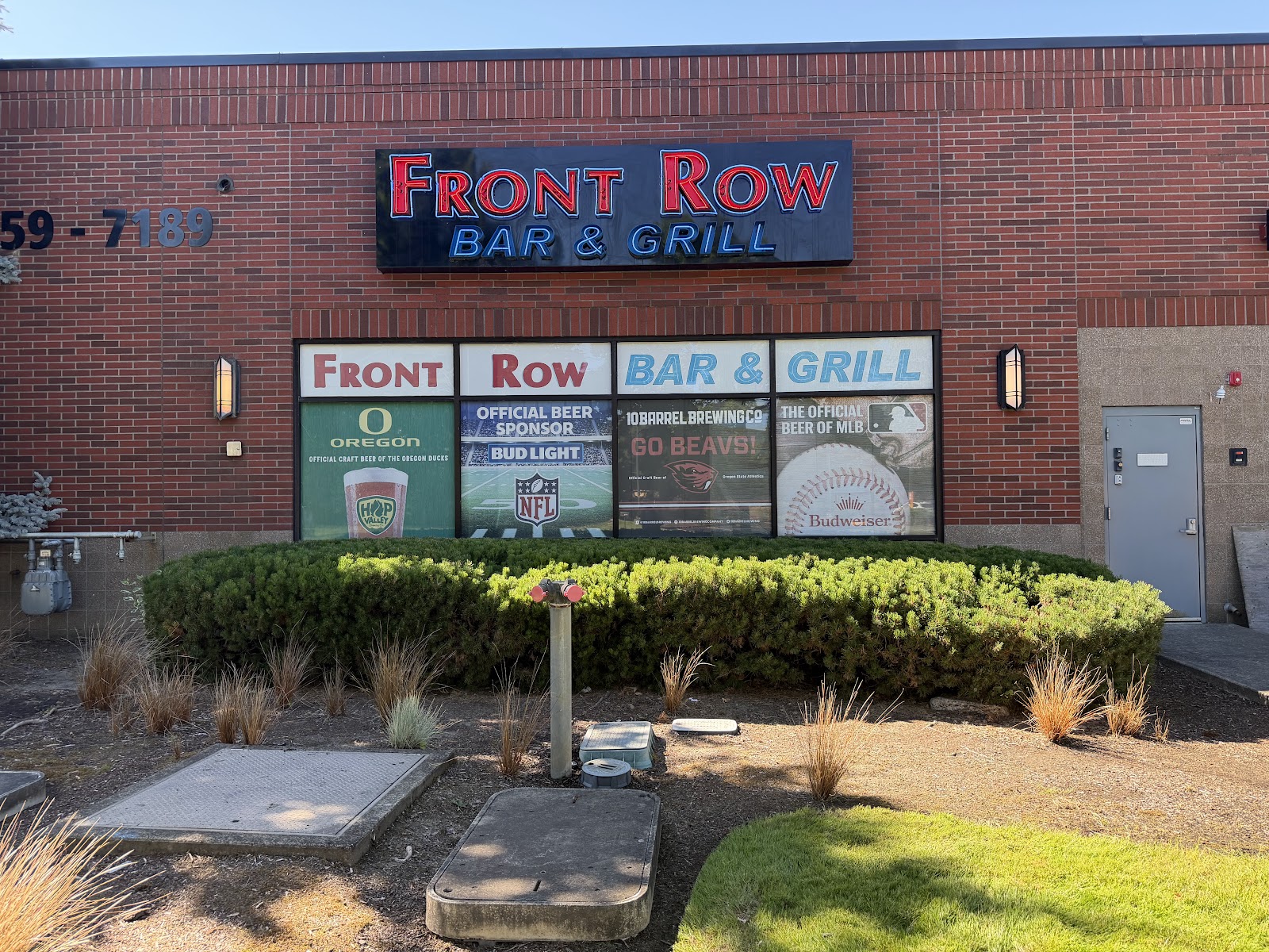 Front Row Bar & Grill