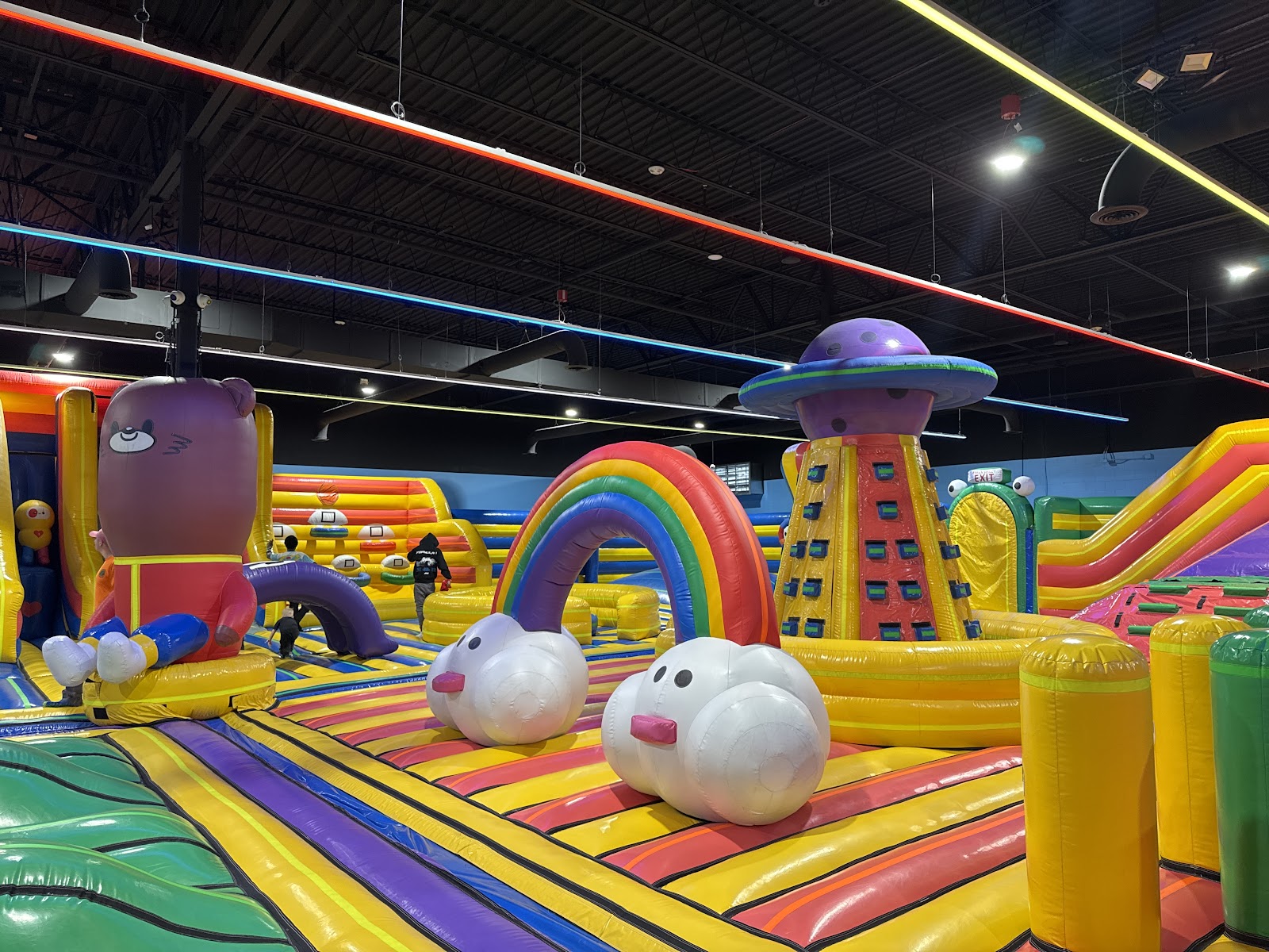 FUNBOX BOWIE - Bounce & Party Center