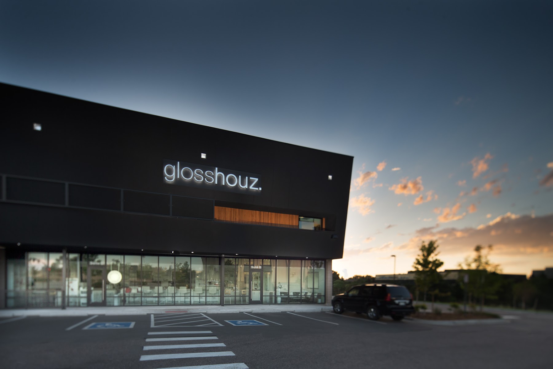 Glosshouz - Centennial