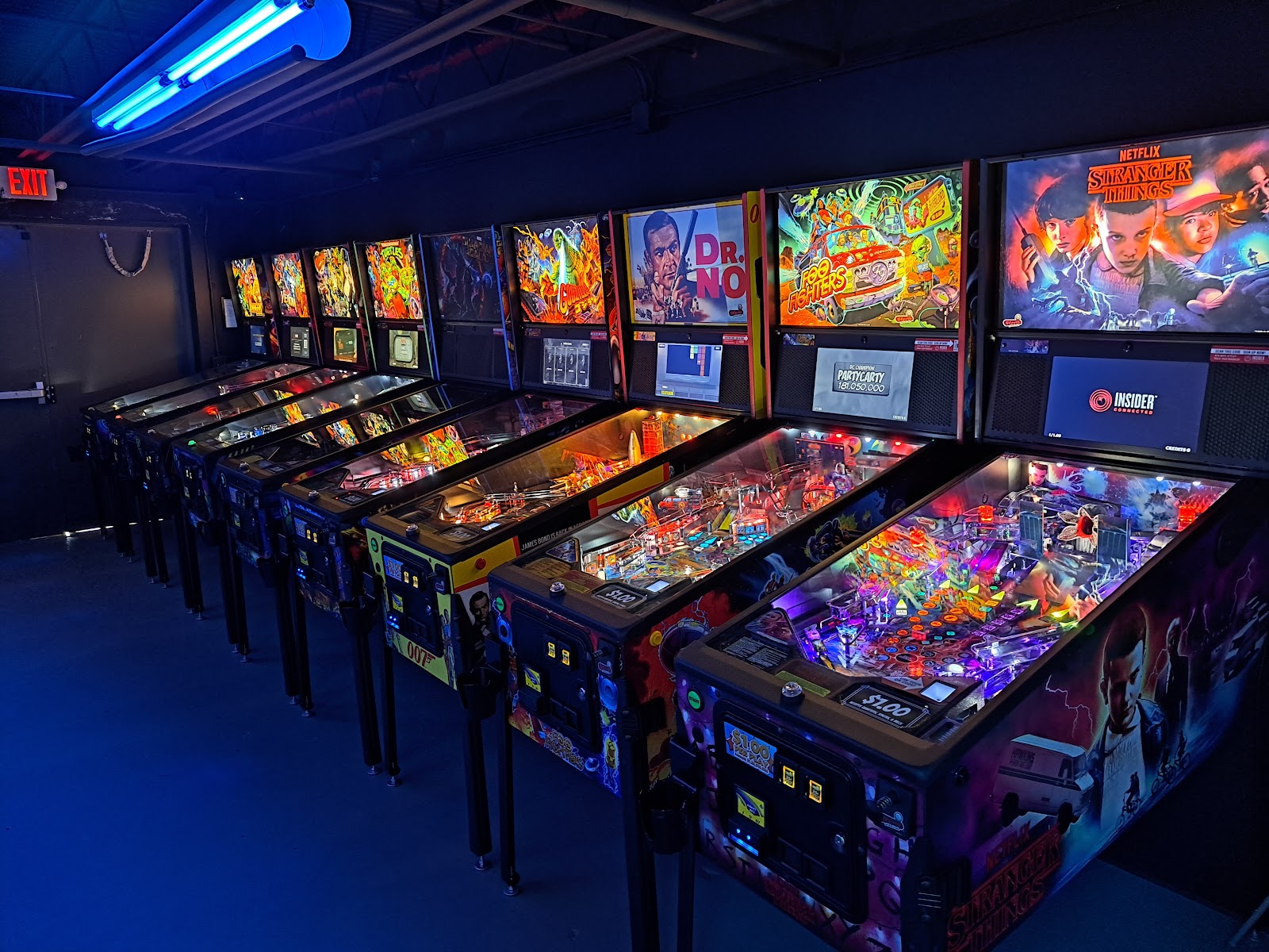 Glow In The Park Indoor Mini Golf & Pinball Arcade