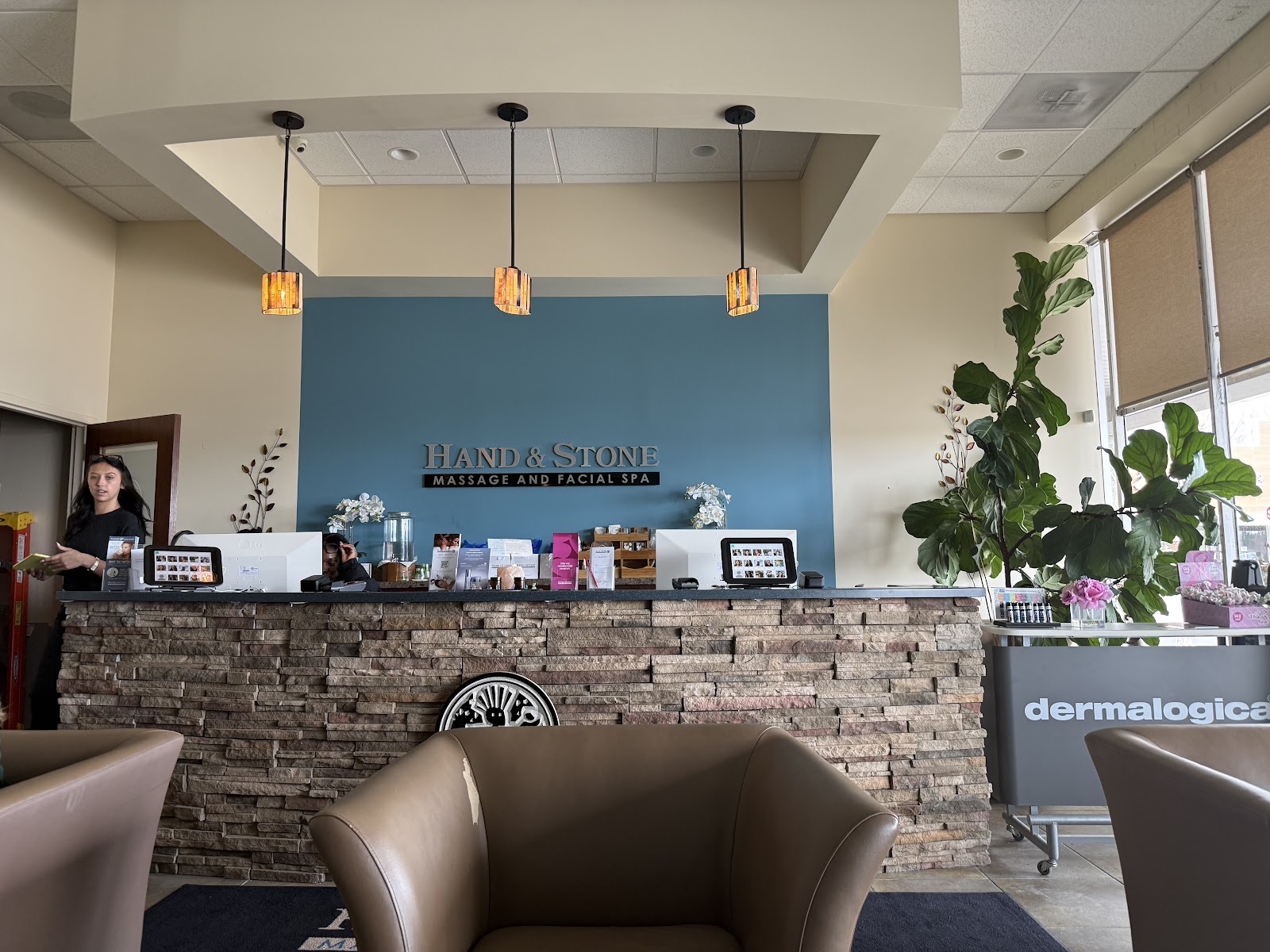Hand & Stone Massage and Facial Spa