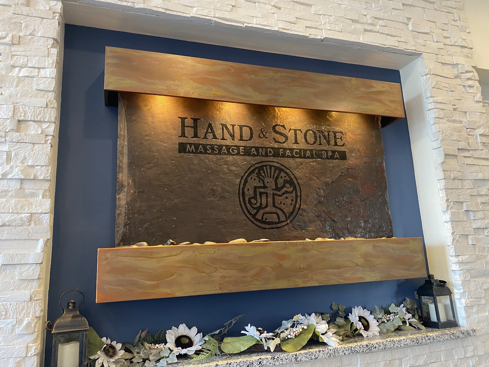 Hand & Stone Massage and Facial Spa