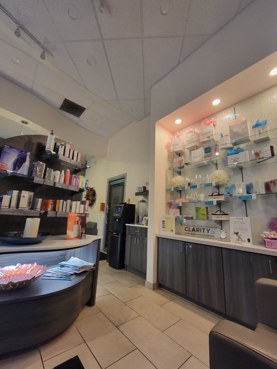 Hand & Stone Massage and Facial Spa
