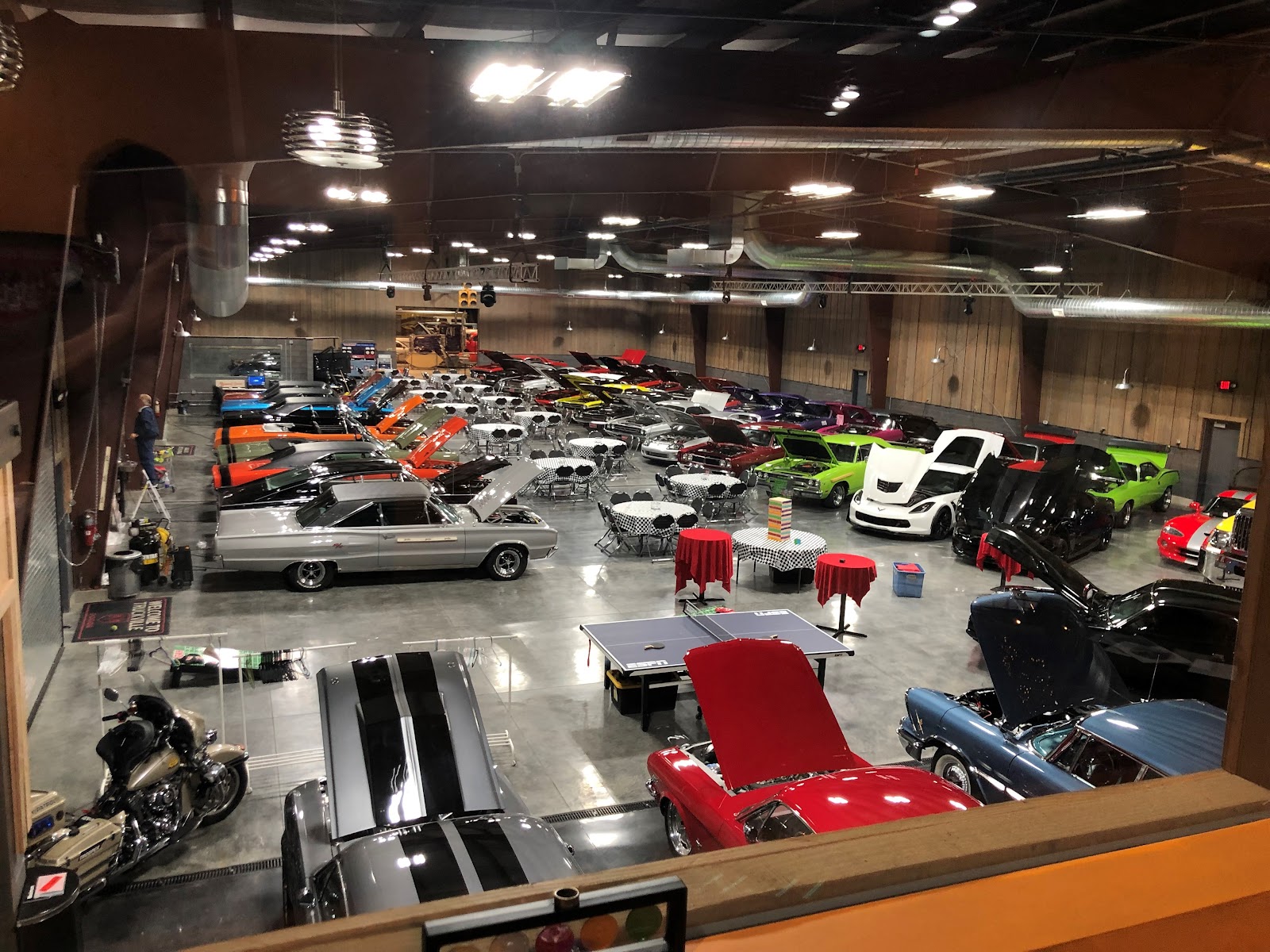 Hanks Garage Venue
